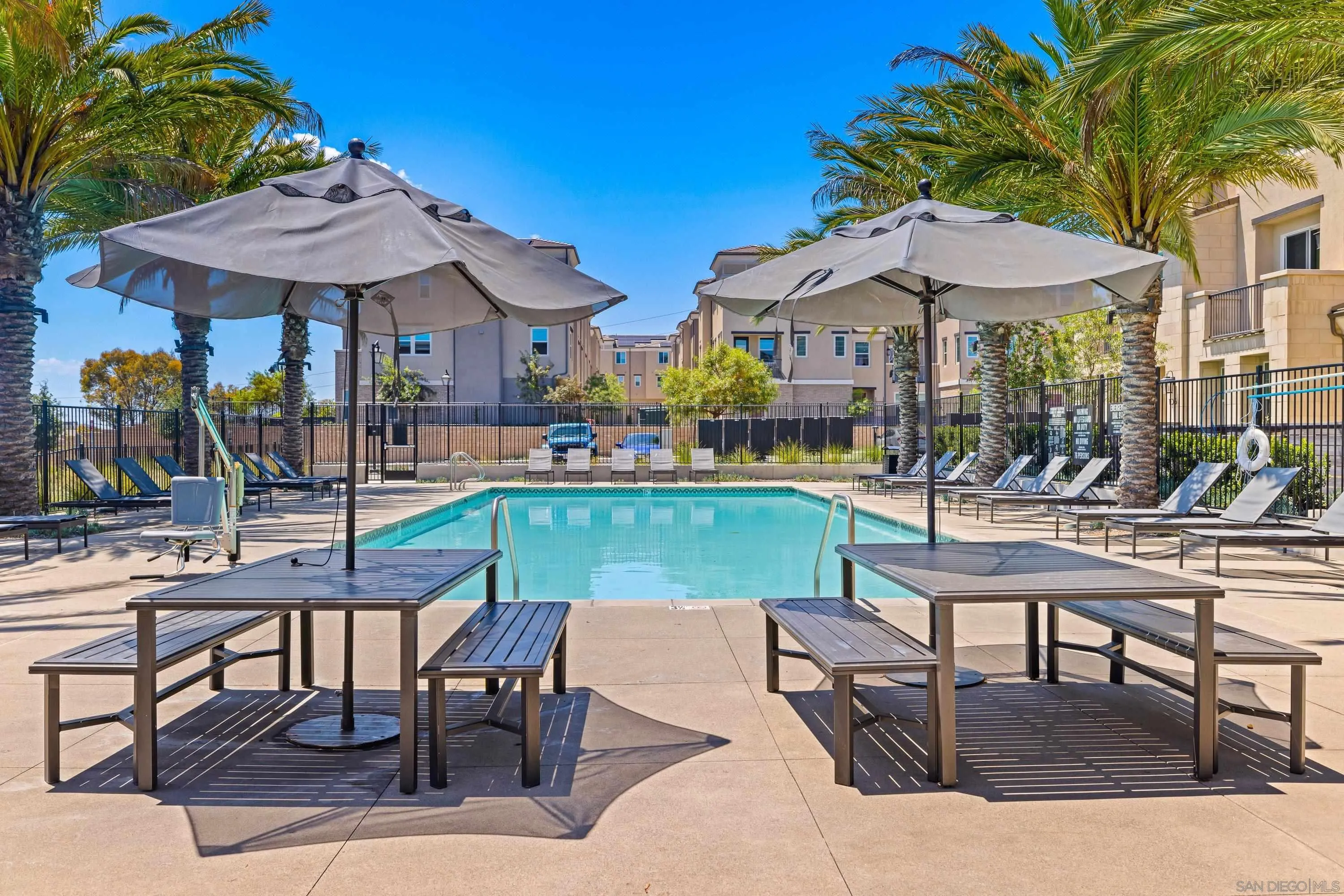 https://cdn.realtyfeed.com/cdn/127/260014534/d377be1b470f1179d46cae450b3a4386.webp