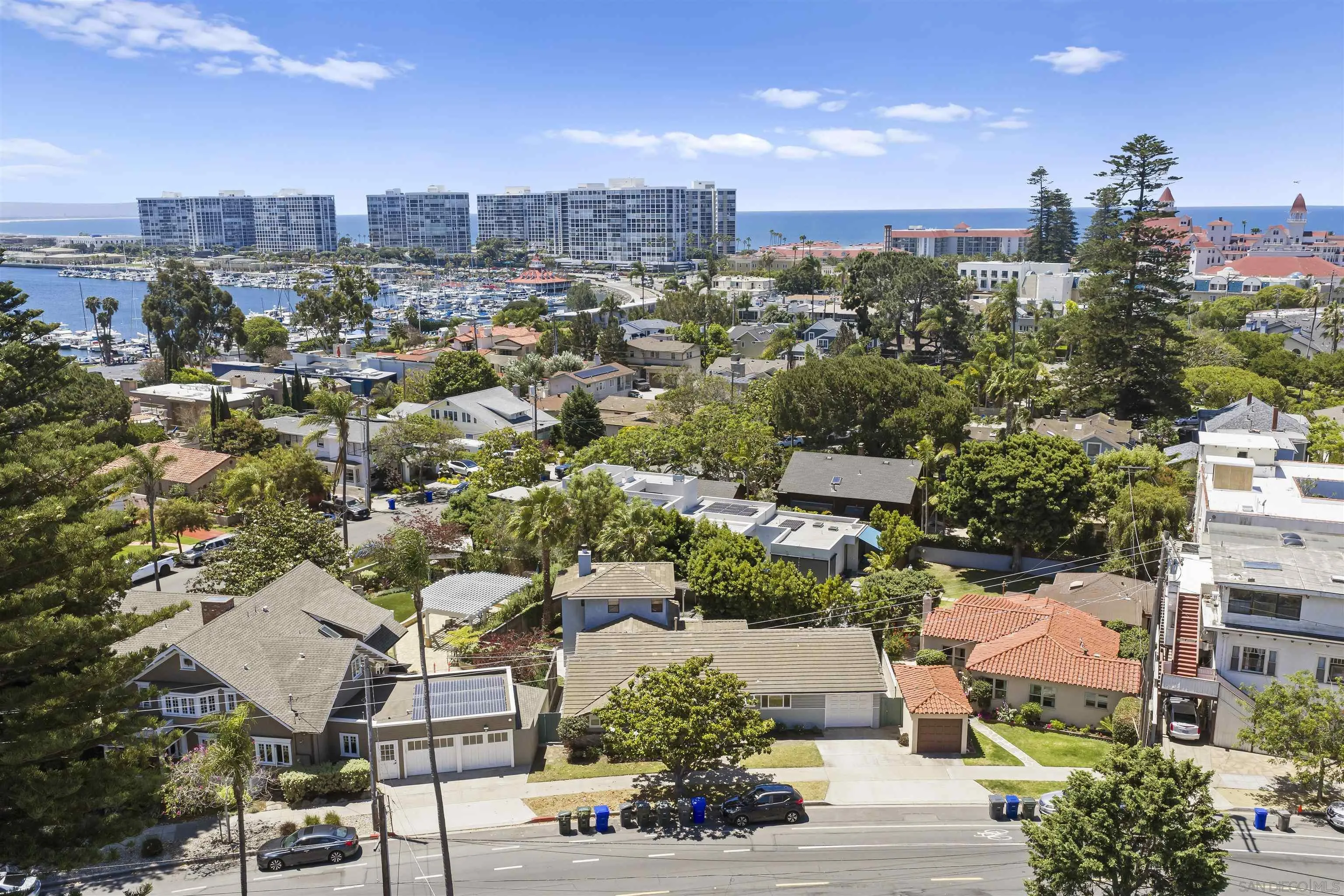 https://cdn.realtyfeed.com/cdn/127/260014546/4b65ac5165637f260b2325a383212e0f.webp