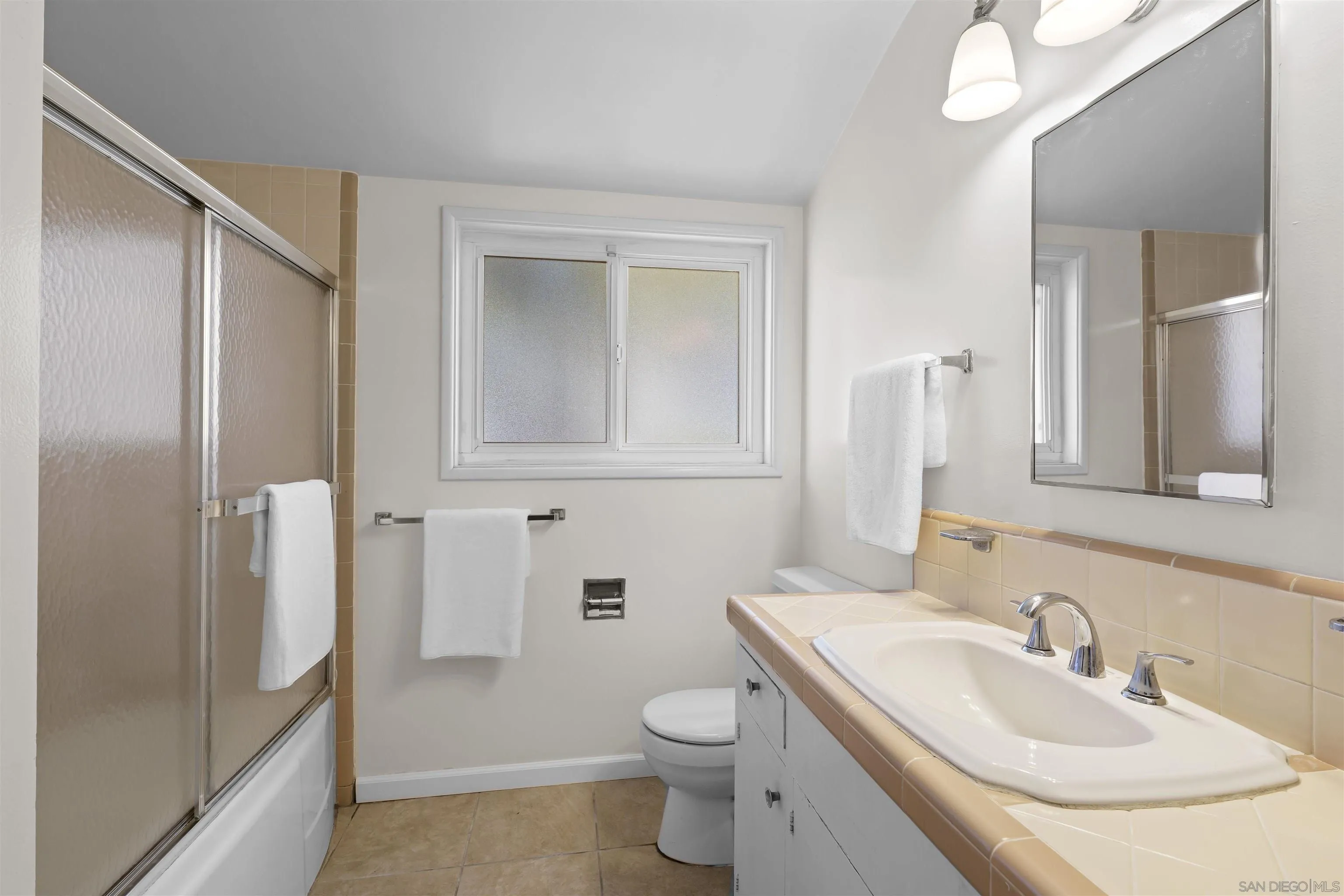 https://cdn.realtyfeed.com/cdn/127/260014546/92a9e186233094184bc157de2565de18.webp