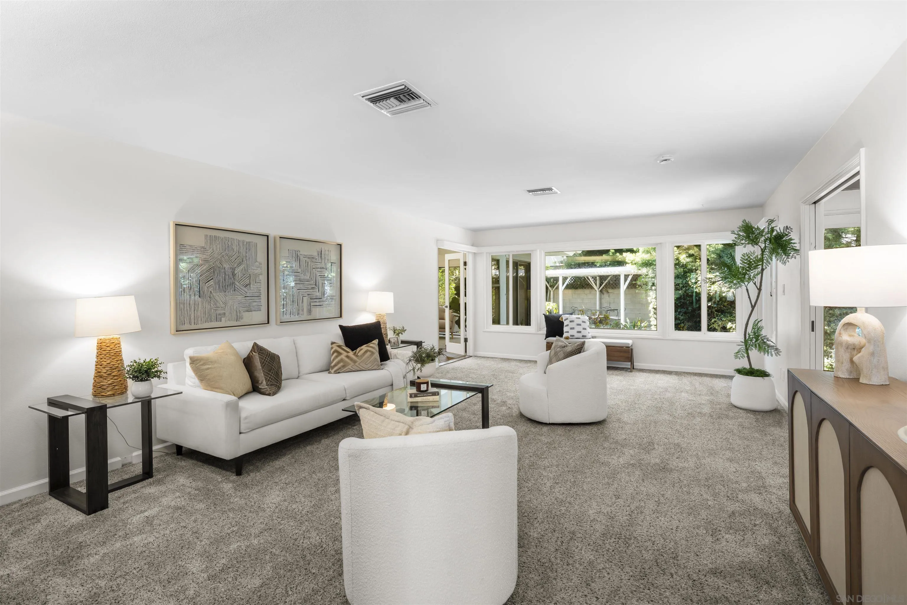 https://cdn.realtyfeed.com/cdn/127/260014546/9ece5f8ae229e223258f8898057945e2.webp
