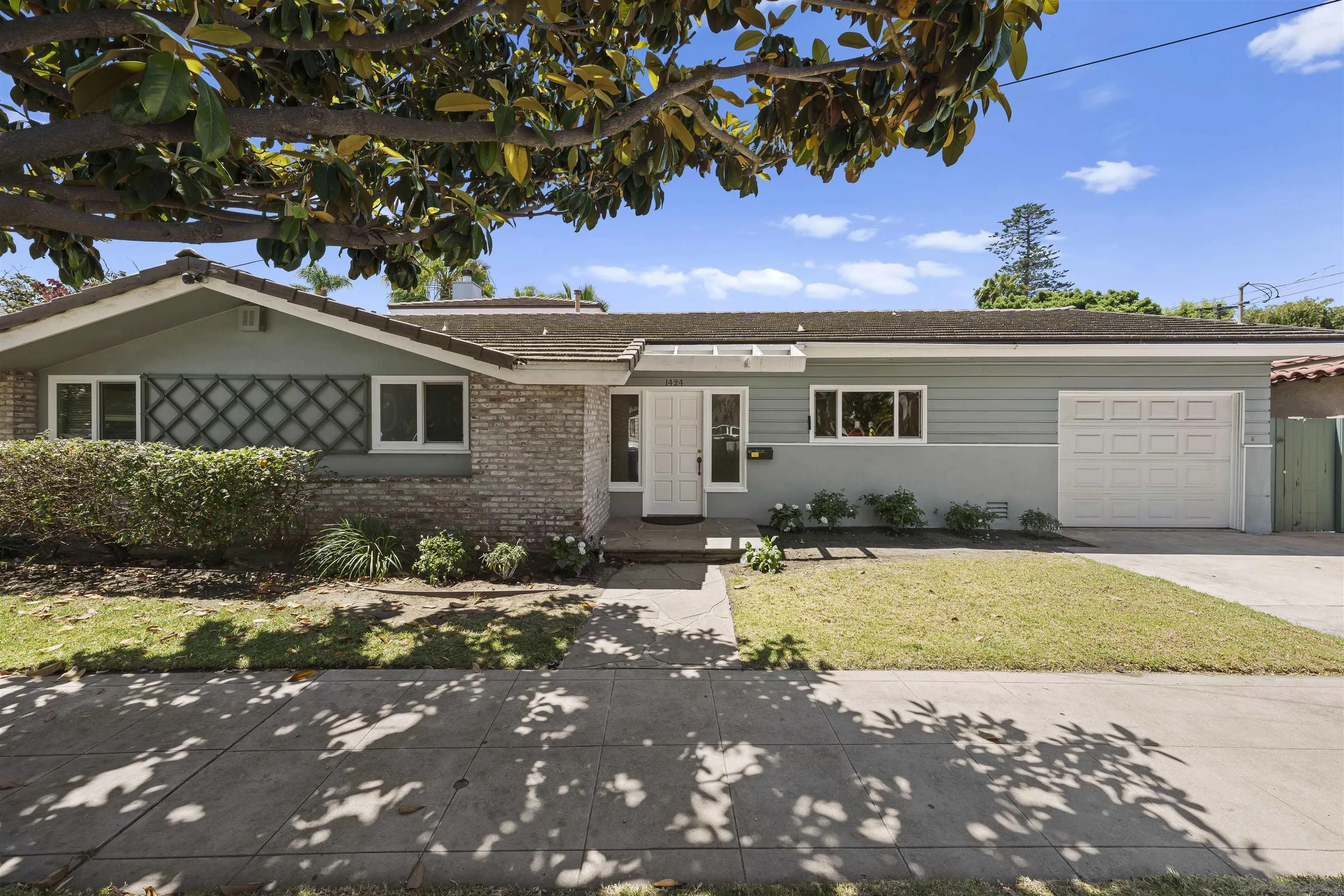 https://cdn.realtyfeed.com/cdn/127/260014546/cba263d76521223693673e39e609e9fd.webp