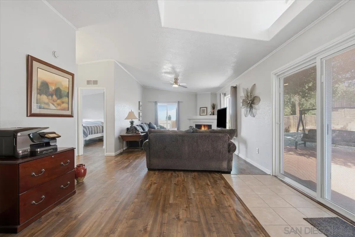 https://cdn.realtyfeed.com/cdn/127/260014547/3a10aa00949c03f5aad262e170900e66.webp