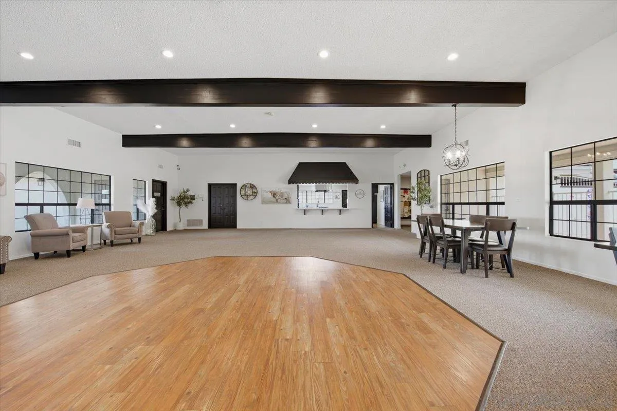 https://cdn.realtyfeed.com/cdn/127/260014547/8b0863294144af8391a05f4fd9dc1913.webp