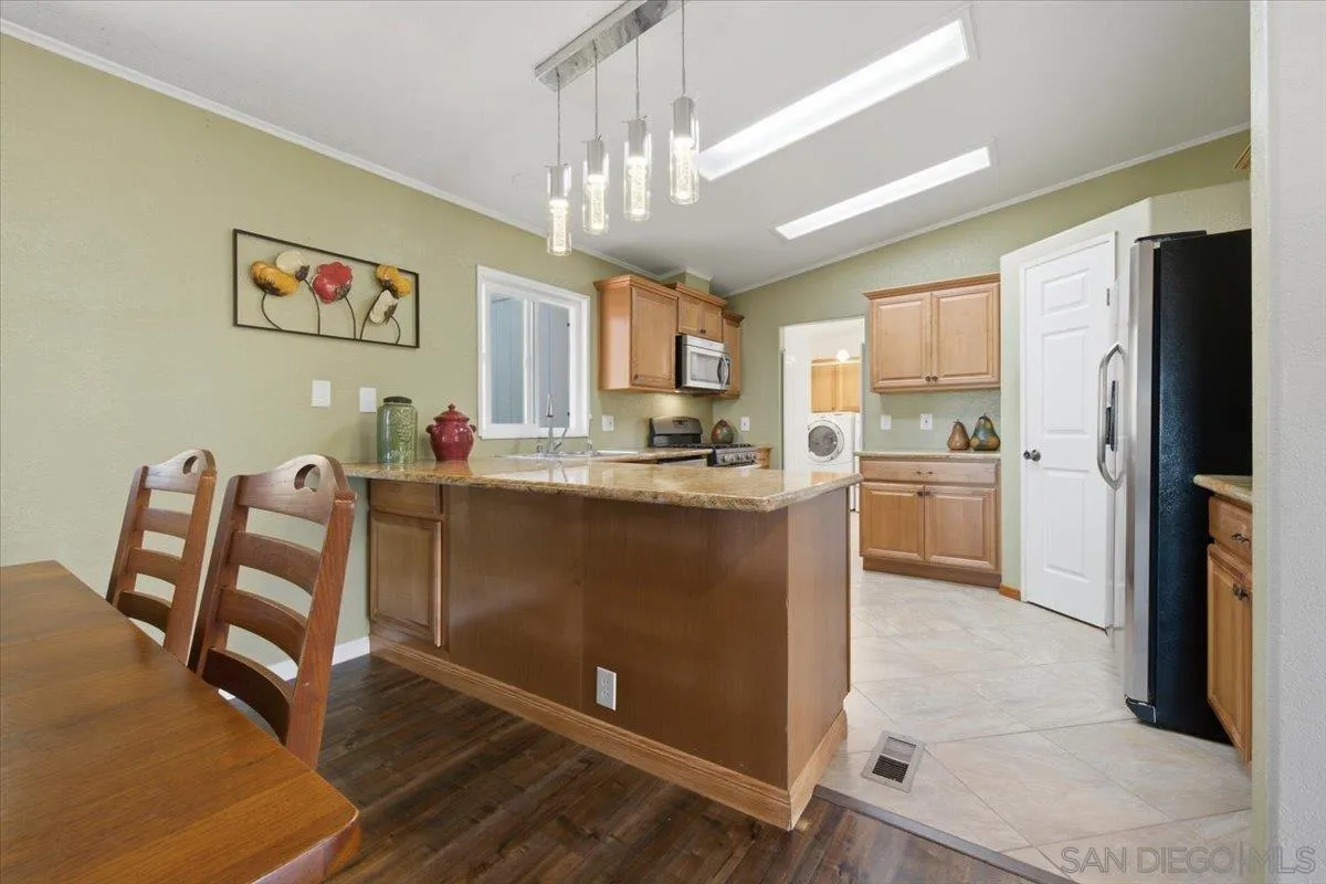 https://cdn.realtyfeed.com/cdn/127/260014547/9441671027cf30266326a03e2ee76756.webp