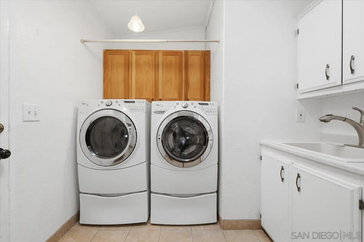 https://cdn.realtyfeed.com/cdn/127/260014547/9d96708cc8ac42b35327a154533153bf.webp