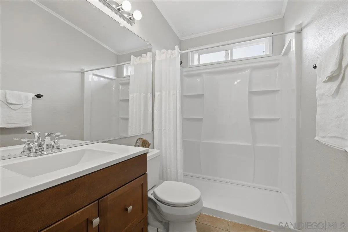 https://cdn.realtyfeed.com/cdn/127/260014547/c5cb5e308caac3df576a004bdcfe3a08.webp