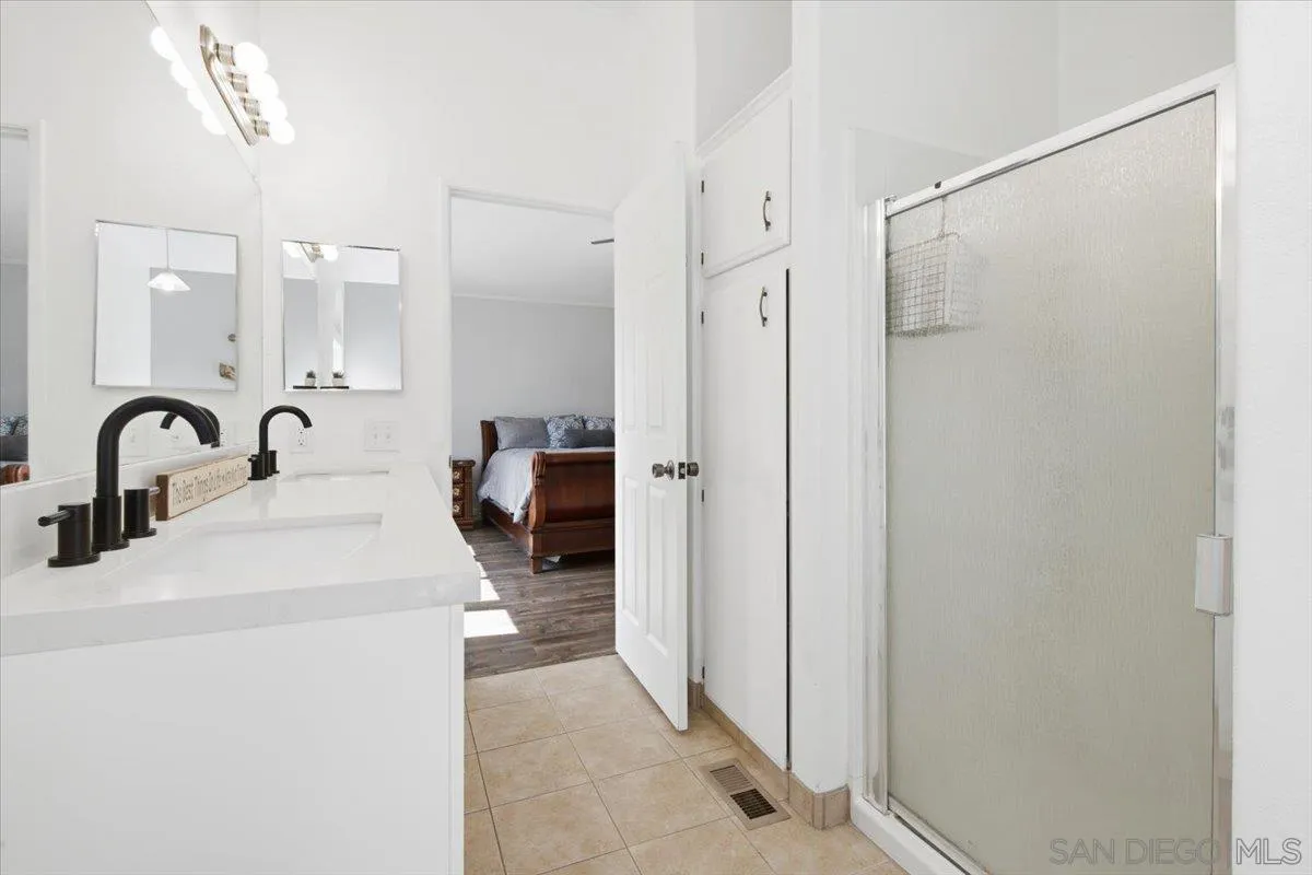 https://cdn.realtyfeed.com/cdn/127/260014547/e301416b841599c102433c1f548ac2b4.webp