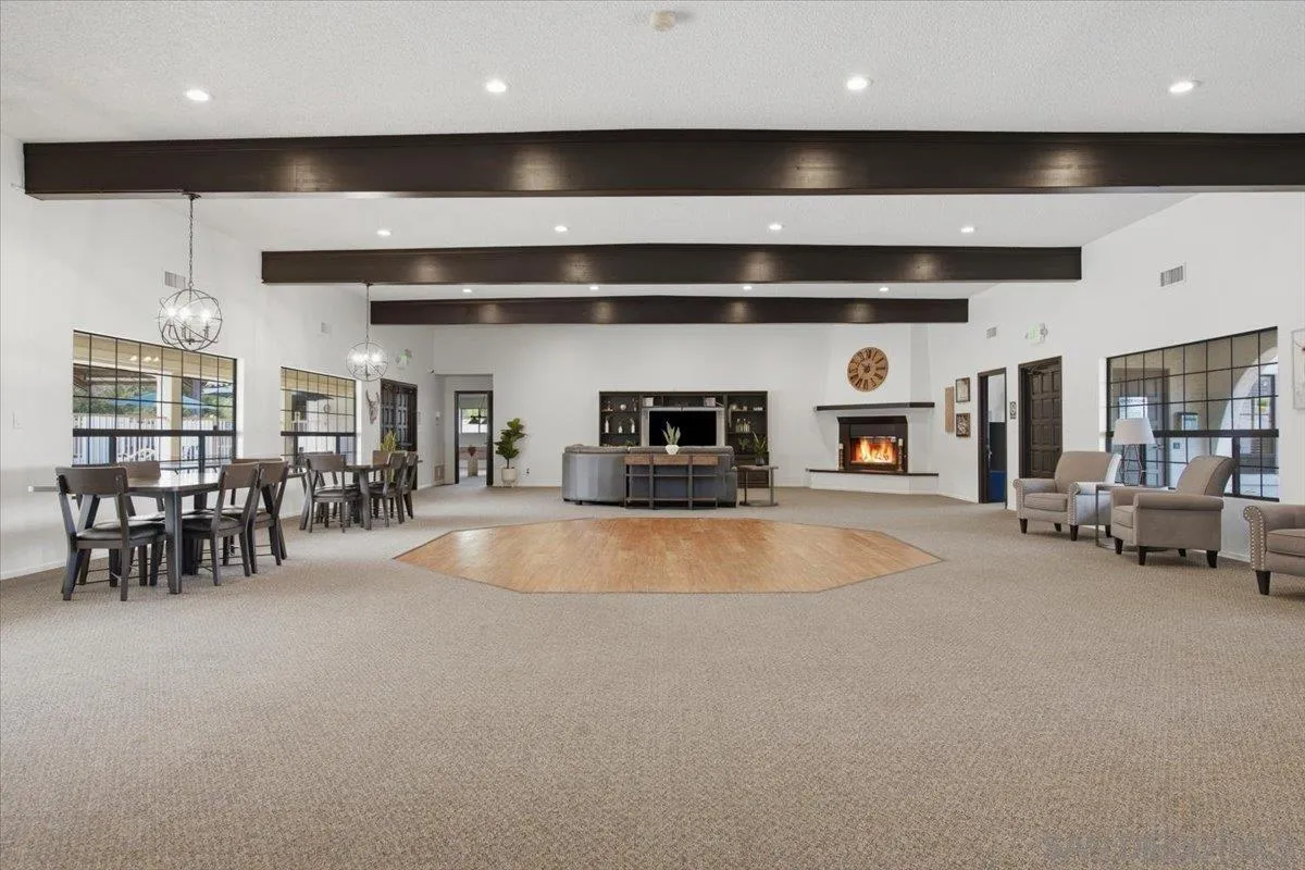 https://cdn.realtyfeed.com/cdn/127/260014547/ec097c4c360f97c467da3c56749ba283.webp