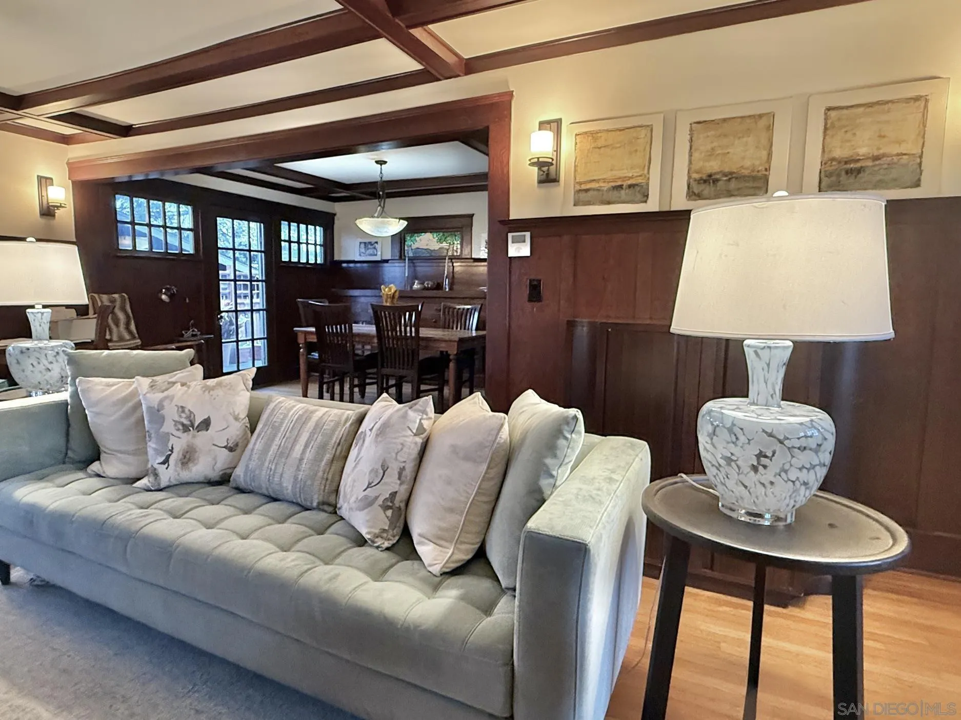 https://cdn.realtyfeed.com/cdn/127/260014550/f07633be08f3abe6daf9bcb03ca927e6.webp