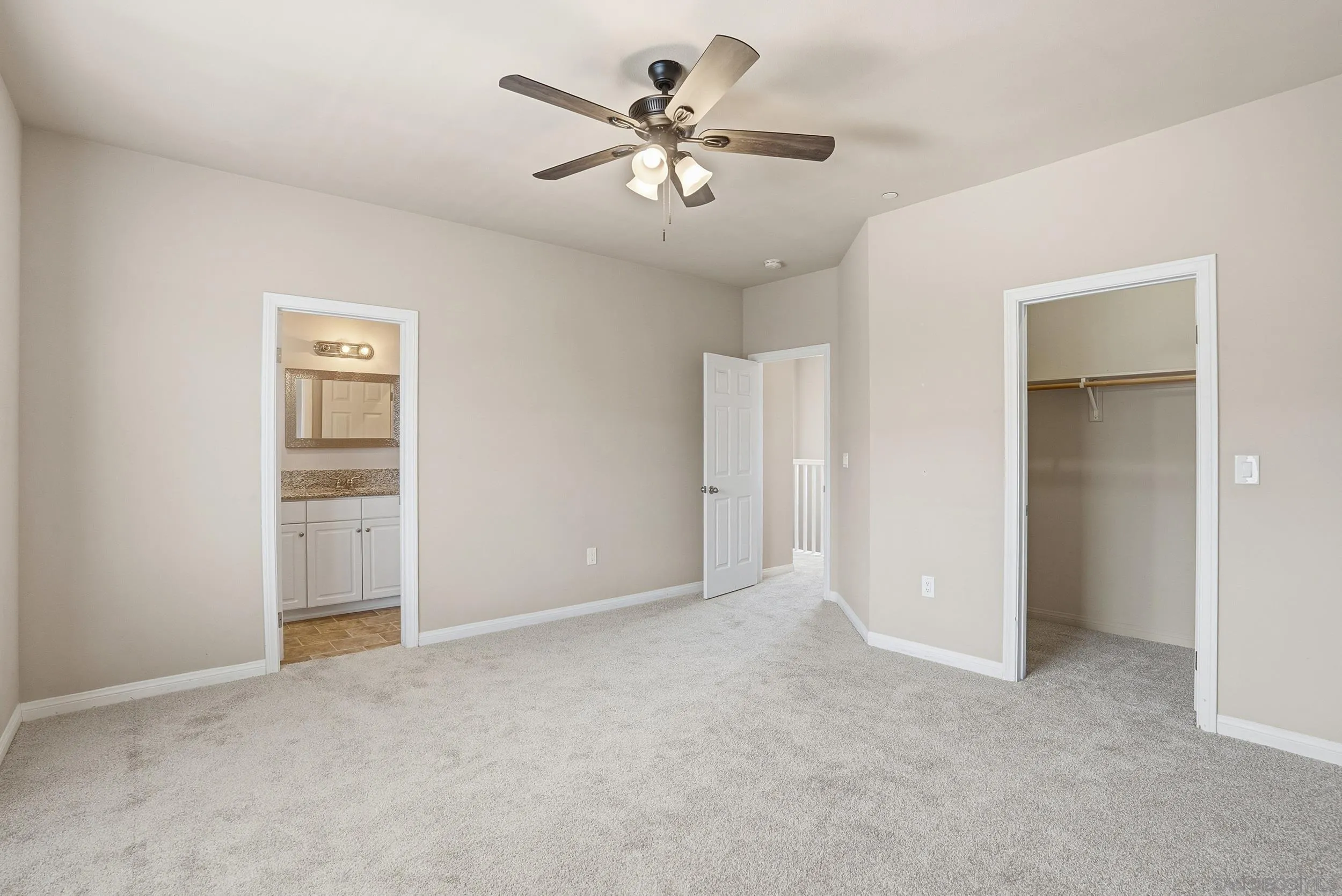 https://cdn.realtyfeed.com/cdn/127/260014565/060b5507136c11594066cfcfc679b917.webp