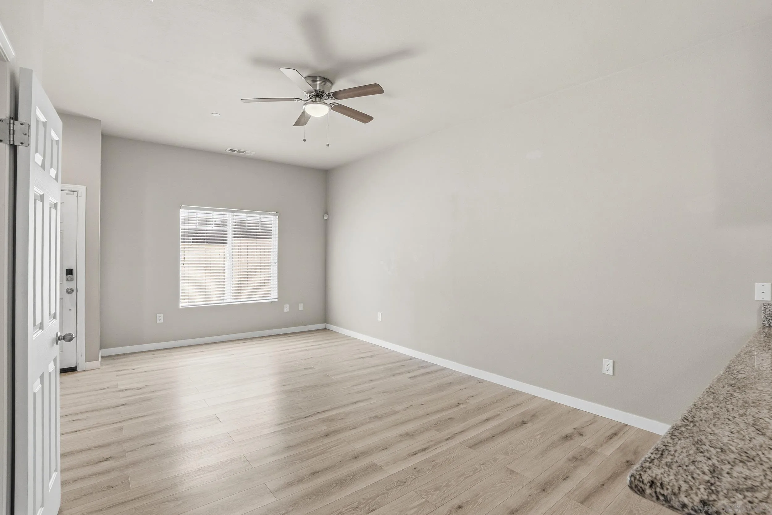 https://cdn.realtyfeed.com/cdn/127/260014565/0d0f635ed737187544570fcfda082004.webp