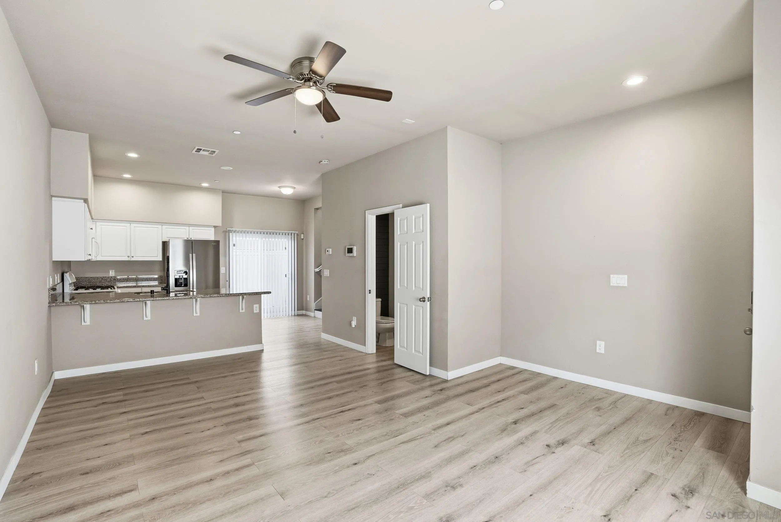 https://cdn.realtyfeed.com/cdn/127/260014565/1c36ebac0090c8d5ba135941e8b88969.webp