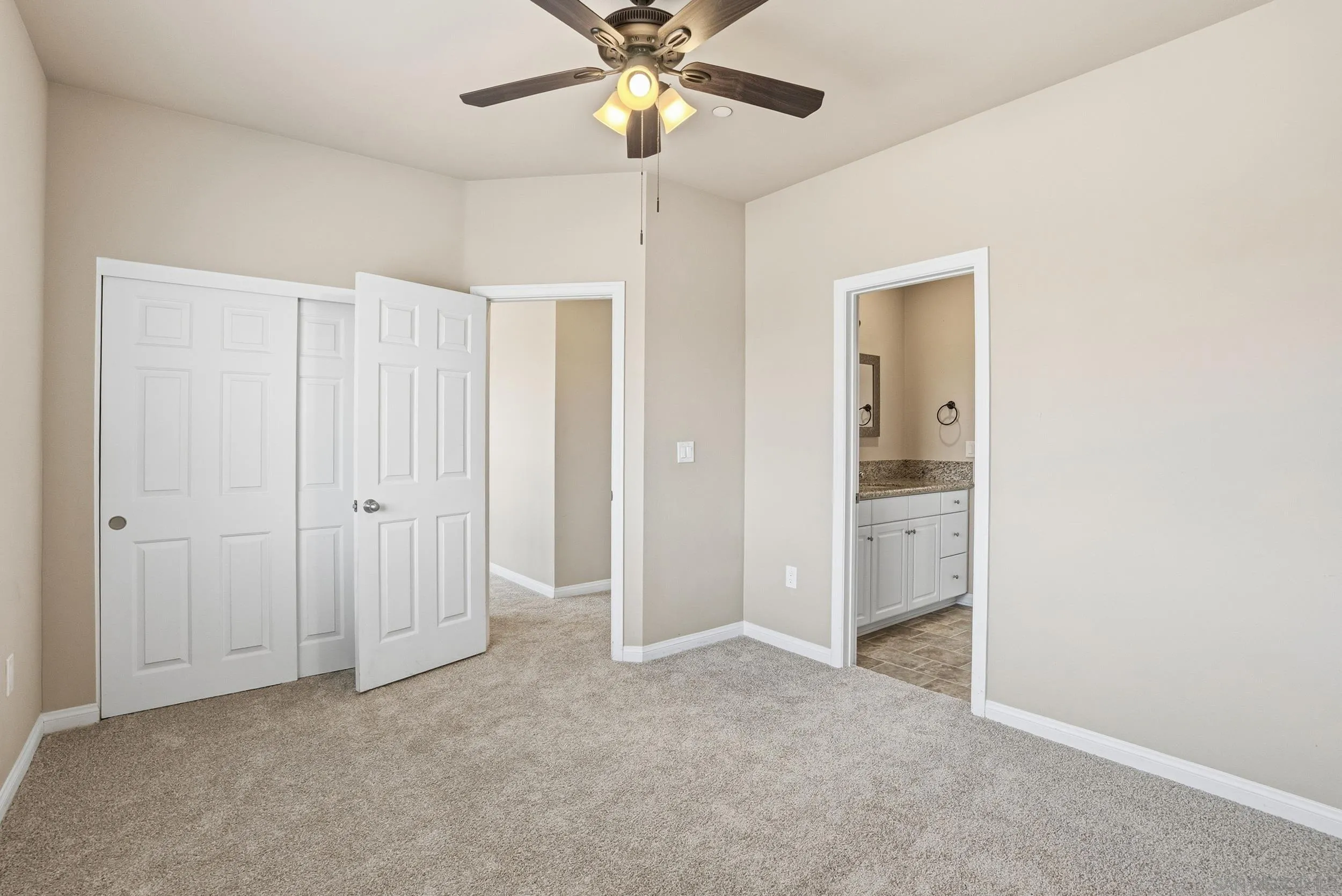 https://cdn.realtyfeed.com/cdn/127/260014565/e88deed2dd5432486269c325a70c929b.webp