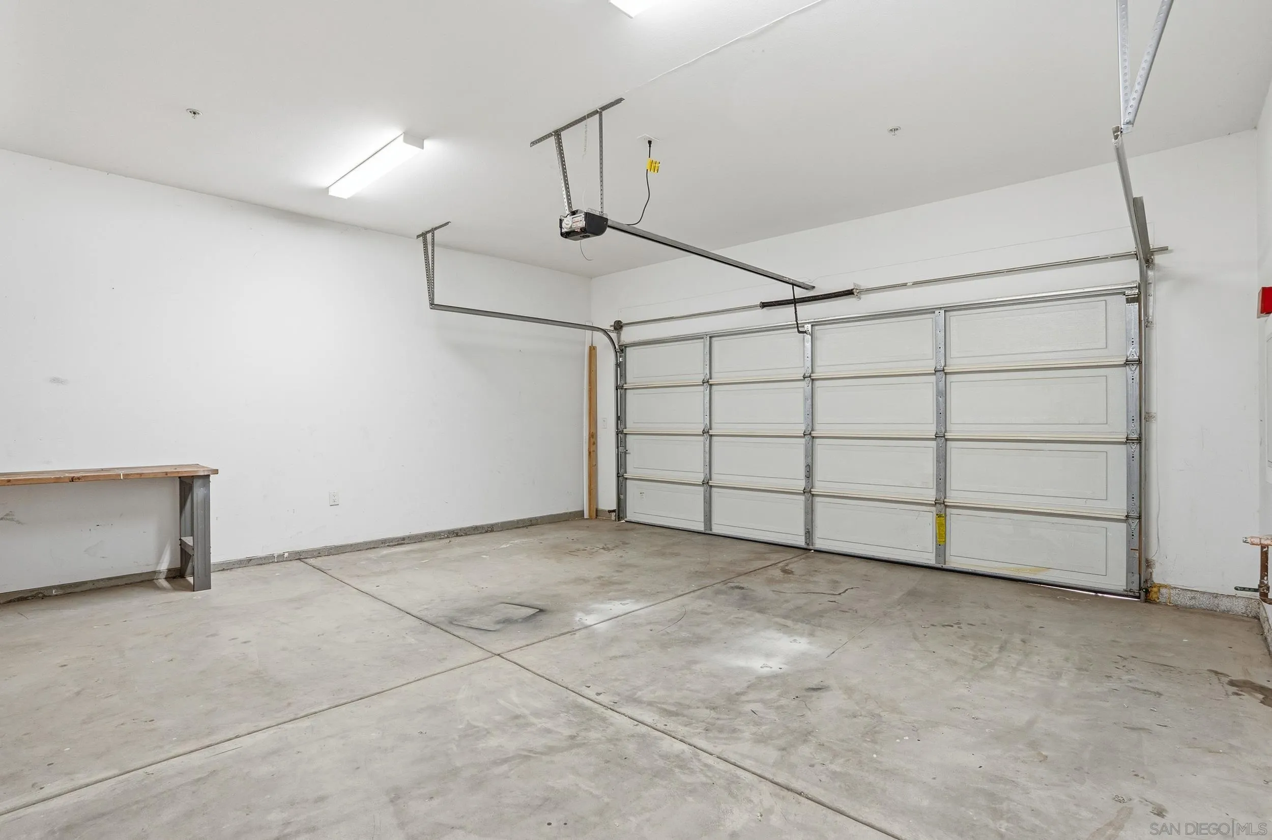 https://cdn.realtyfeed.com/cdn/127/260014565/faaa31091adbc2aafd3bcb50c1c84bca.webp