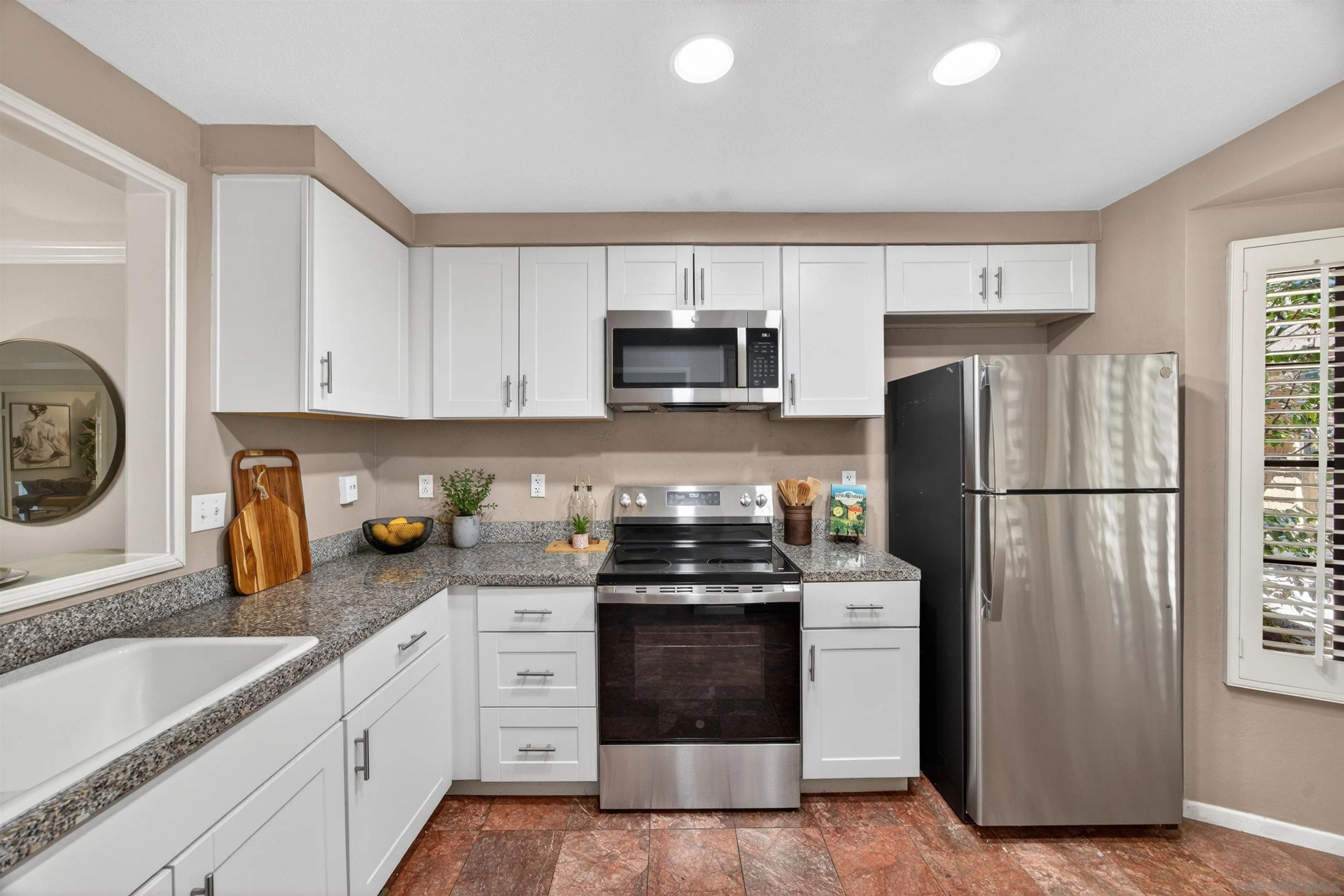 https://cdn.realtyfeed.com/cdn/127/260014566/43662df50a2f757541ede840fae595ae.webp