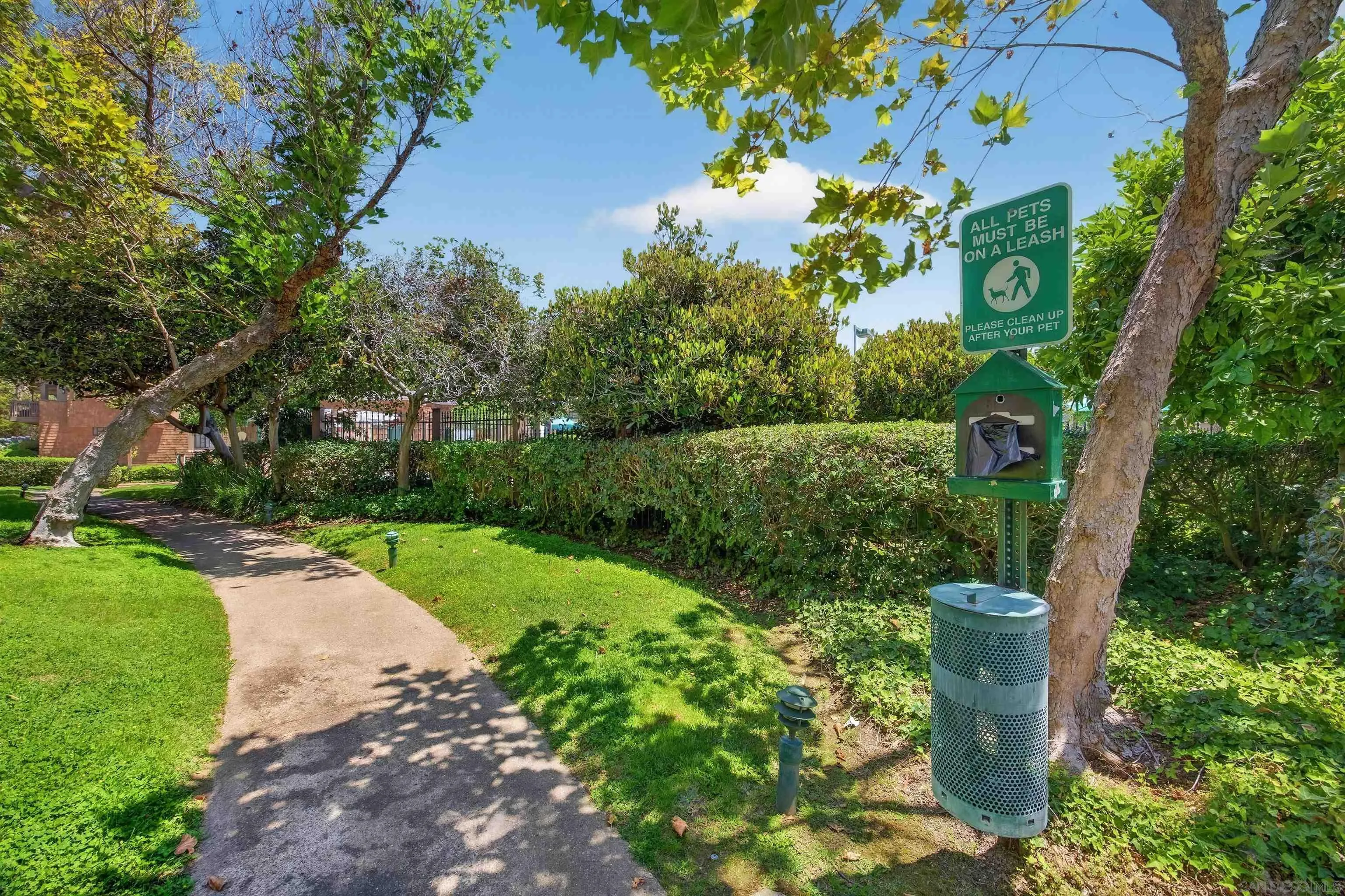 https://cdn.realtyfeed.com/cdn/127/260014566/6e1e18df2fddf0324e665e83c2ecb192.webp