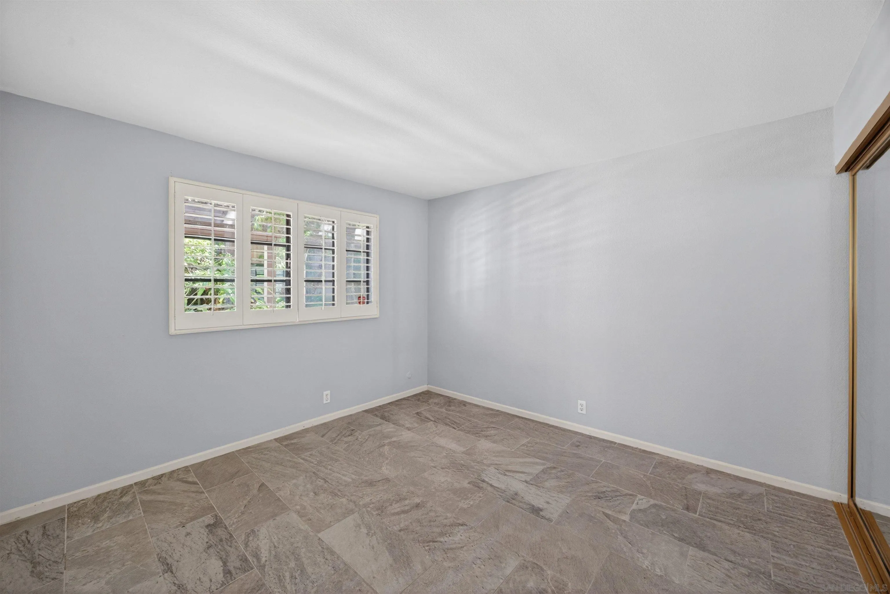 https://cdn.realtyfeed.com/cdn/127/260014566/ceef41d87e17a1cbe55b94d3438f21e7.webp