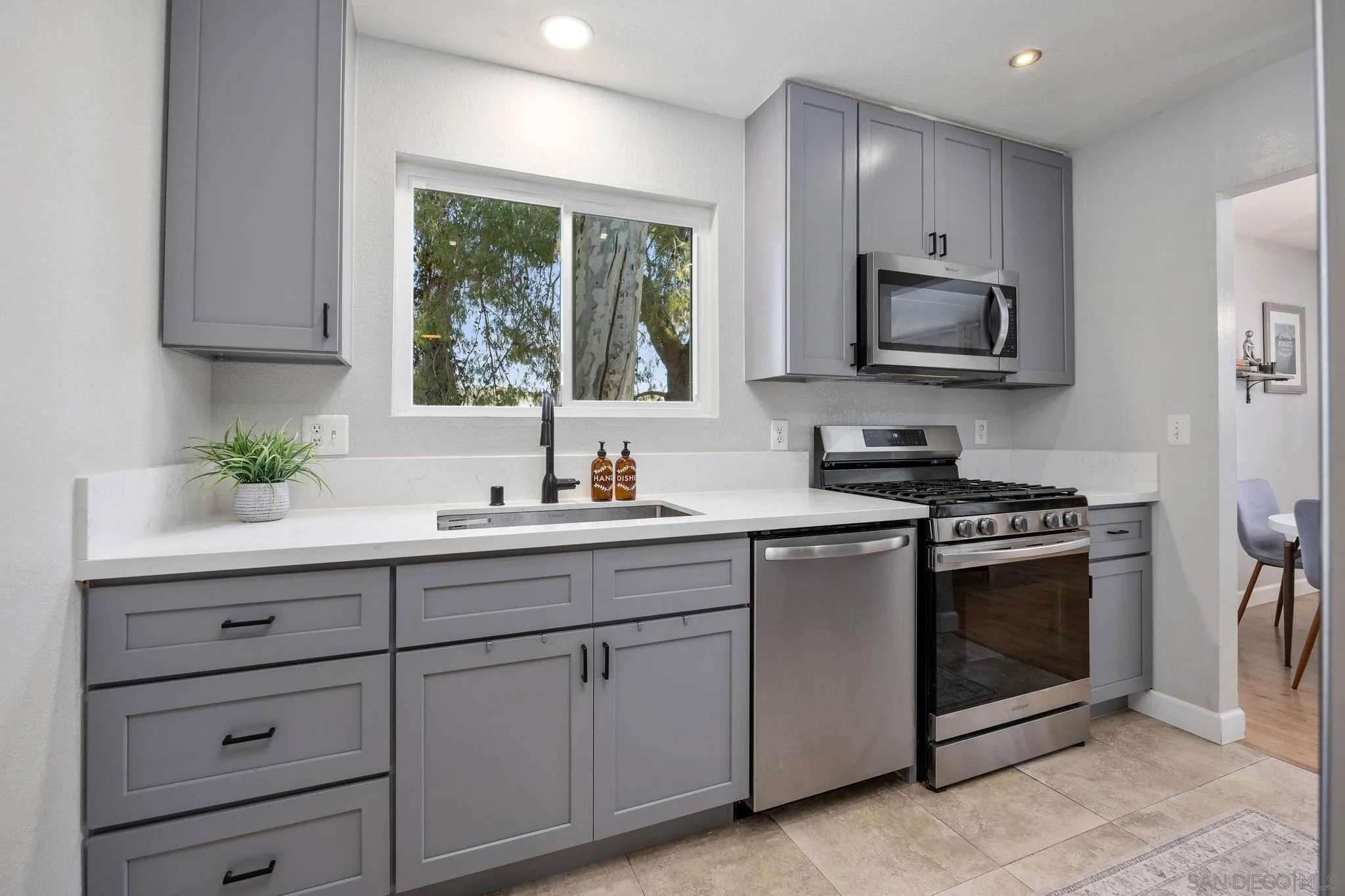 https://cdn.realtyfeed.com/cdn/127/260014567/18584dc2638a3f93fc2c78ae0b1f439e.webp