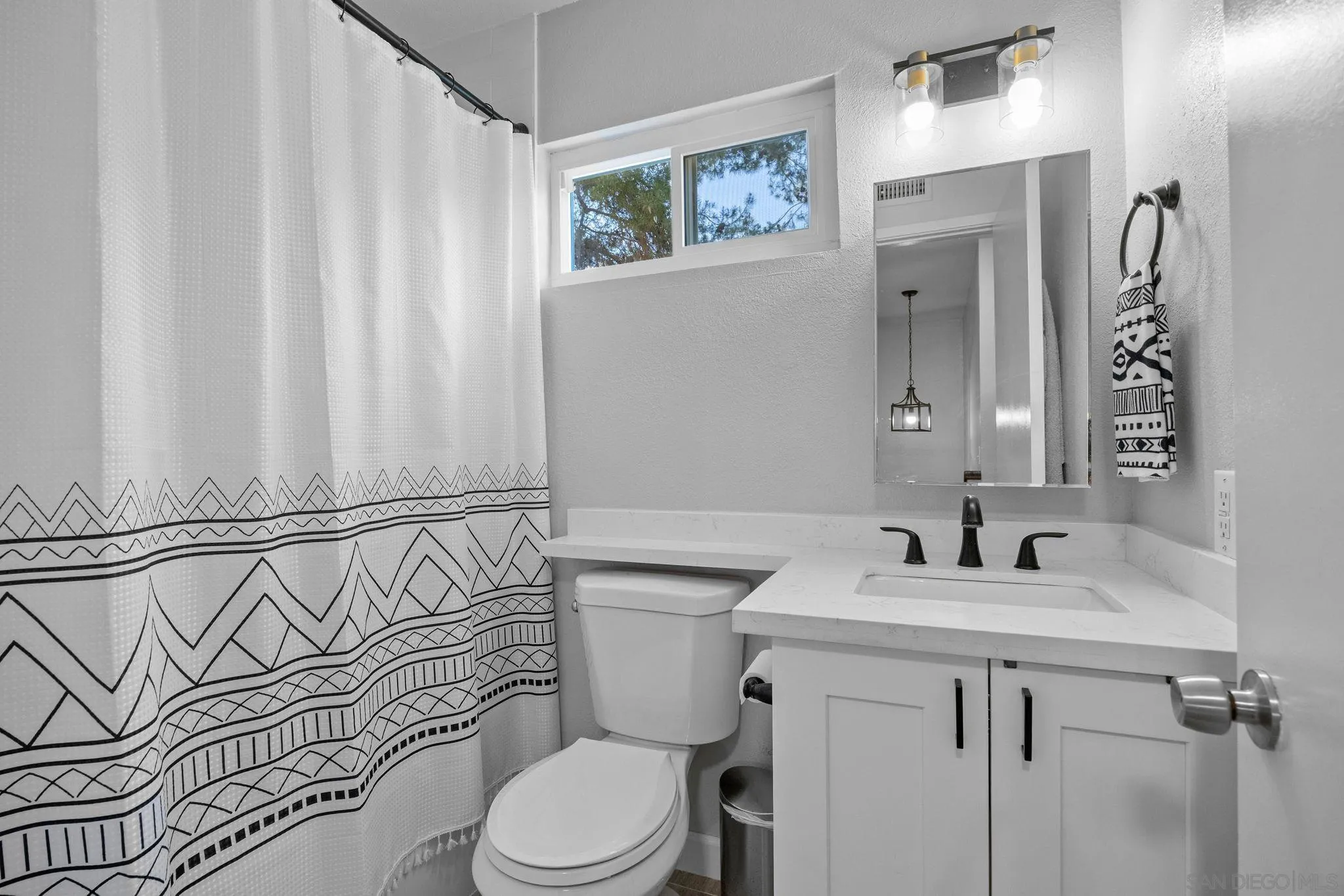 https://cdn.realtyfeed.com/cdn/127/260014567/aec898c9ce27185d6c39ddf5198fcc0d.webp