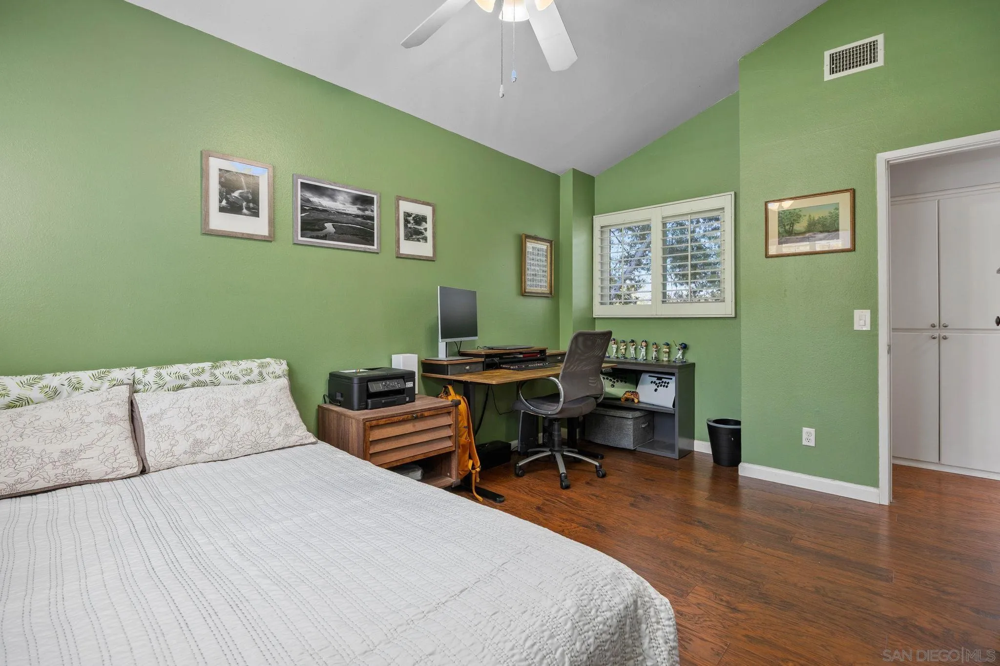 https://cdn.realtyfeed.com/cdn/127/260014567/e98bd9f4dcb375d29dce7838a238cedc.webp