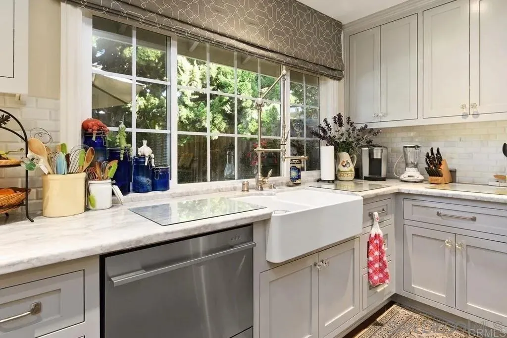 https://cdn.realtyfeed.com/cdn/127/260014569/794f7341b5479e40adfdfb18b839cb65.webp