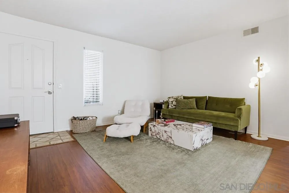 https://cdn.realtyfeed.com/cdn/127/260014572/03c85237291c7ce58715ddabe2ce1f5a.webp