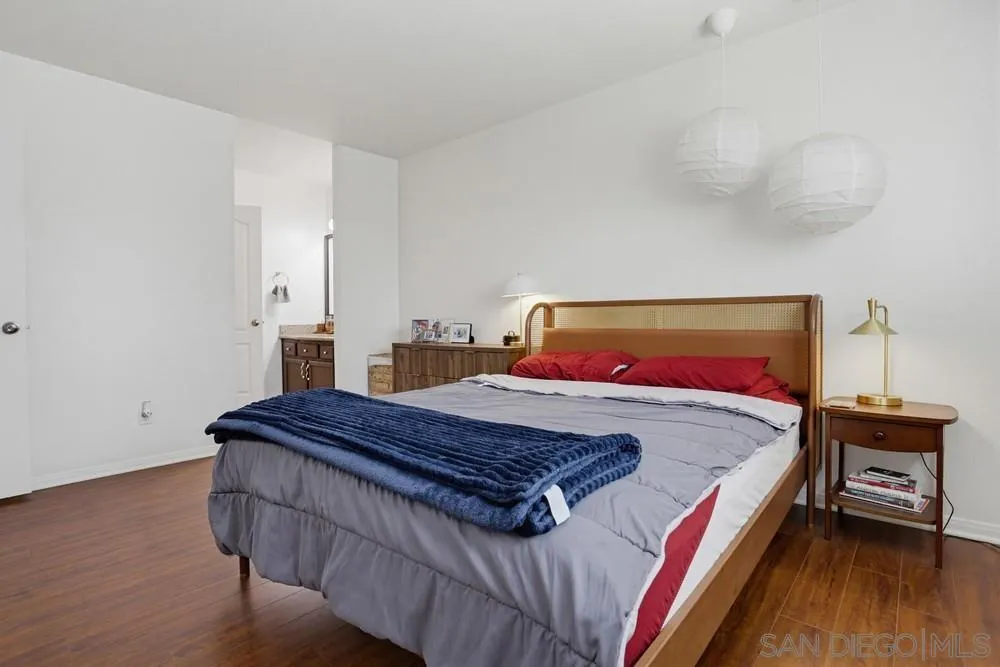 https://cdn.realtyfeed.com/cdn/127/260014572/4b3859cc0bb5bb01b32c41b9efc2401f.webp