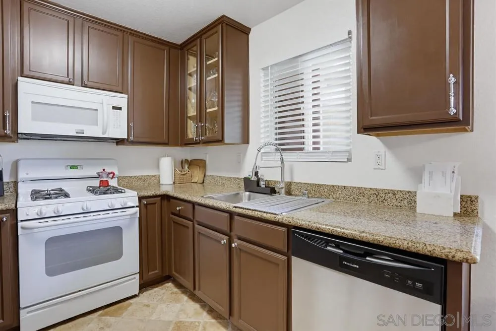 https://cdn.realtyfeed.com/cdn/127/260014572/718d5abf1aea46135e61b2d3ed4ee53e.webp