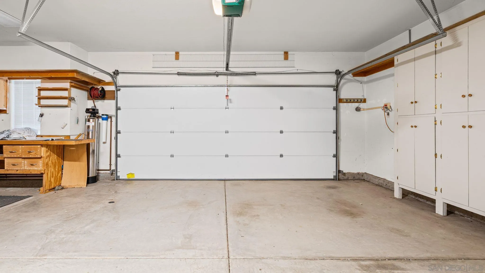 https://cdn.realtyfeed.com/cdn/127/260014573/7c2272264ac68d17a4d0e7aeb8cfce7d.webp