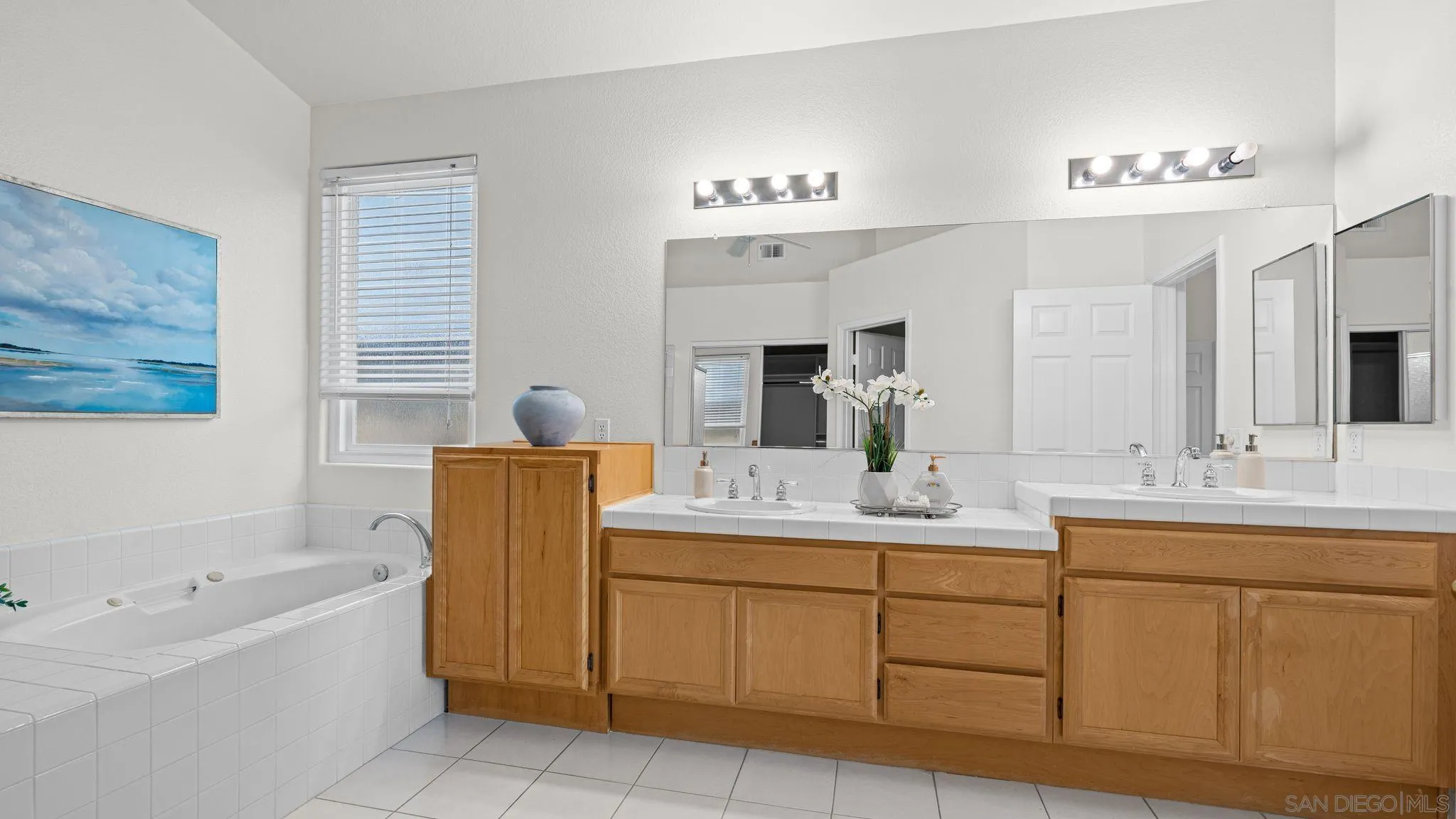https://cdn.realtyfeed.com/cdn/127/260014573/fbc87f2ce6ce9b4c6cf5d30e8a47ba22.webp