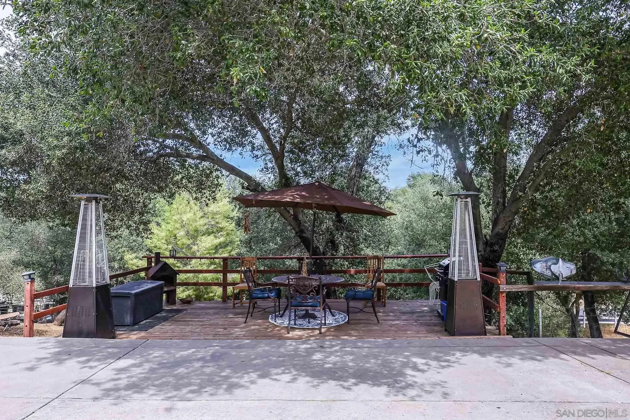 https://cdn.realtyfeed.com/cdn/127/260014575/091a1d9f23233970fceecd1879528116.webp