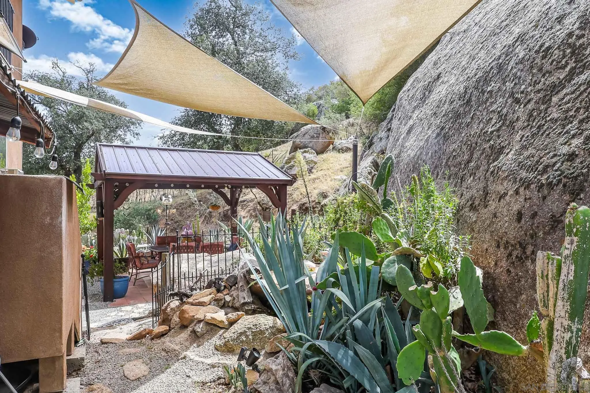 https://cdn.realtyfeed.com/cdn/127/260014575/26dd2b0a6598cd9902bd1f355e3beb86.webp