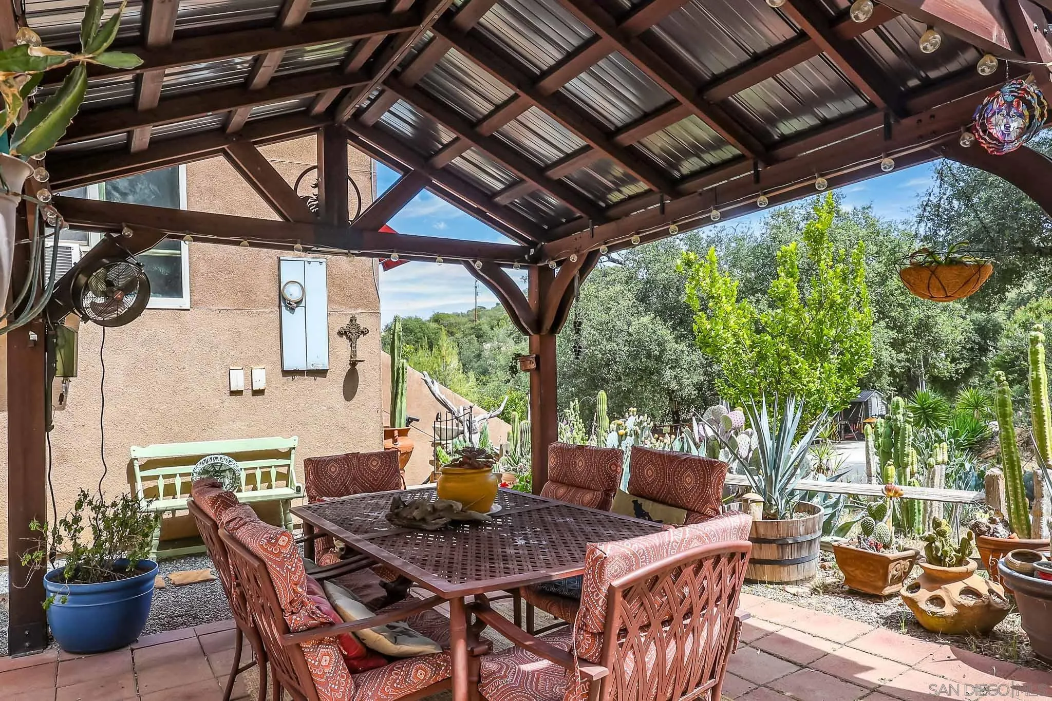 https://cdn.realtyfeed.com/cdn/127/260014575/4be765af1dcec8dd6b23fe38b1e135e7.webp
