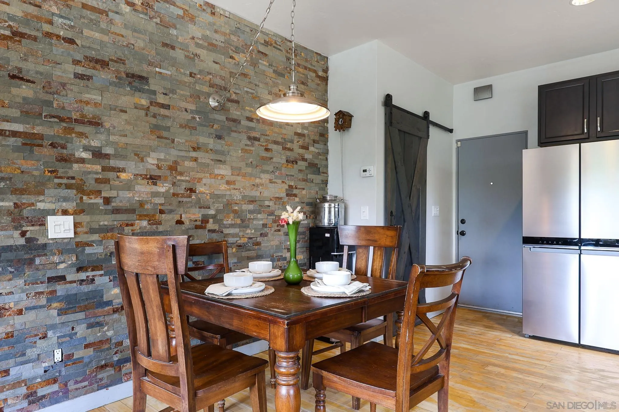 https://cdn.realtyfeed.com/cdn/127/260014575/4ec49cfac52b5aa1f6c3c6223ed186a2.webp