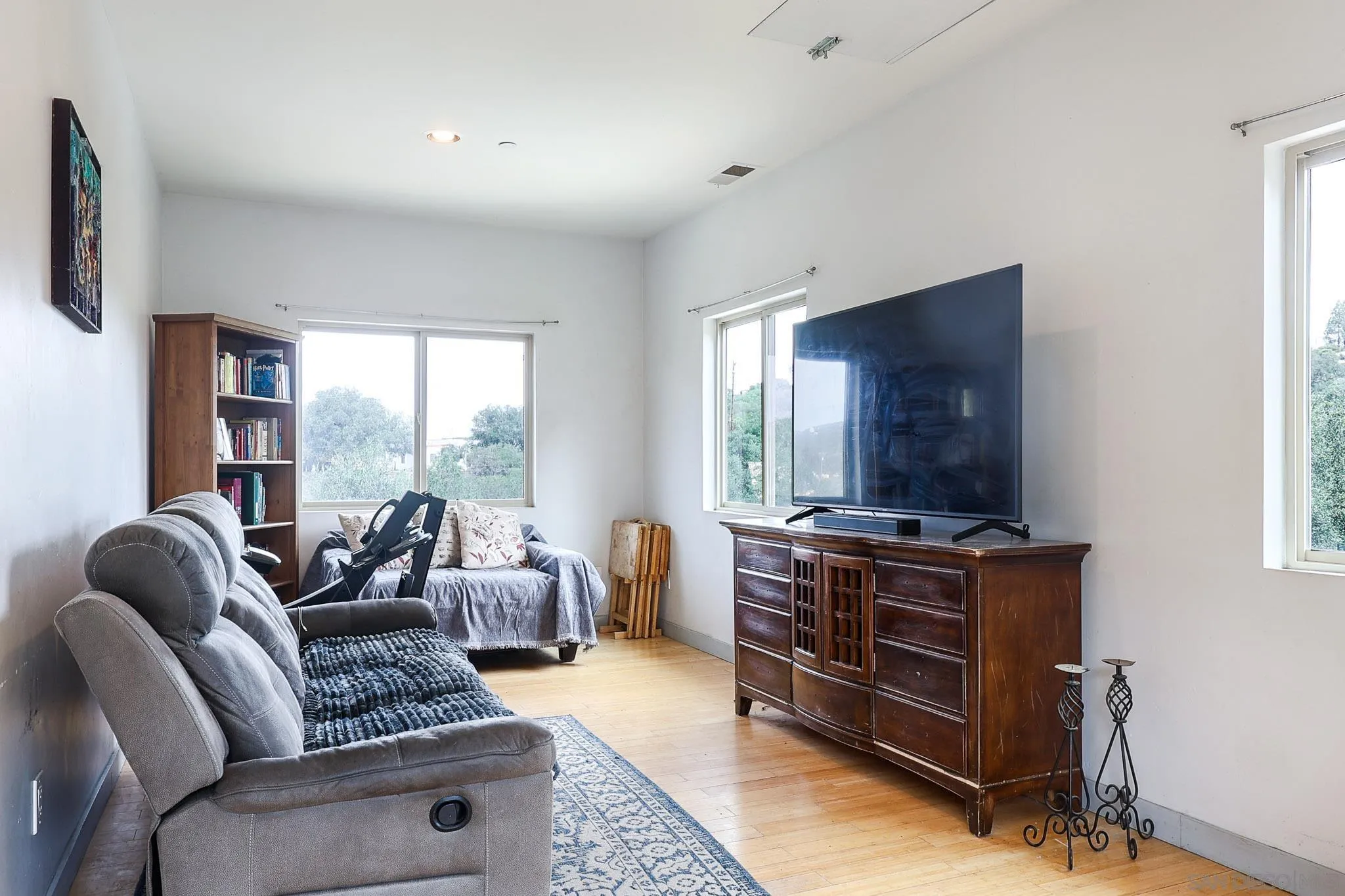 https://cdn.realtyfeed.com/cdn/127/260014575/a157337c90885ffec3752e6d6f4f68be.webp