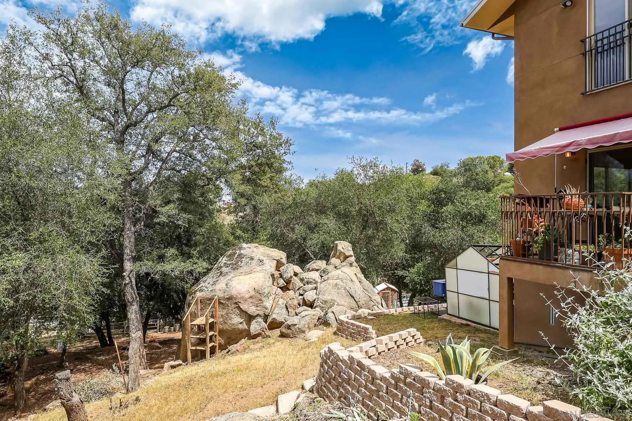 https://cdn.realtyfeed.com/cdn/127/260014575/b4f19184cb1a188d8bed5bd5ac62e420.webp