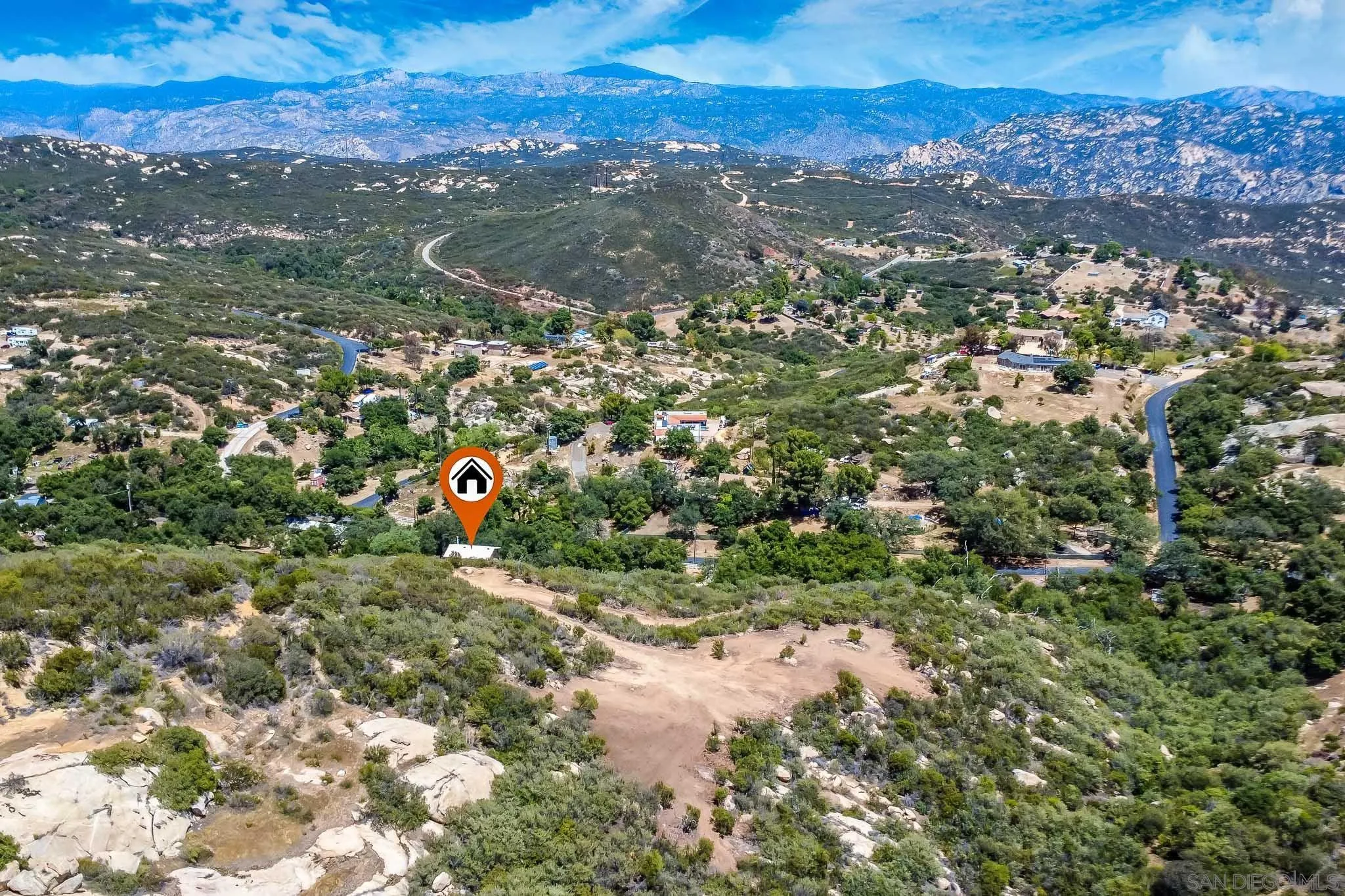 https://cdn.realtyfeed.com/cdn/127/260014575/bc78920e2194f2a1146a892a570ab94a.webp