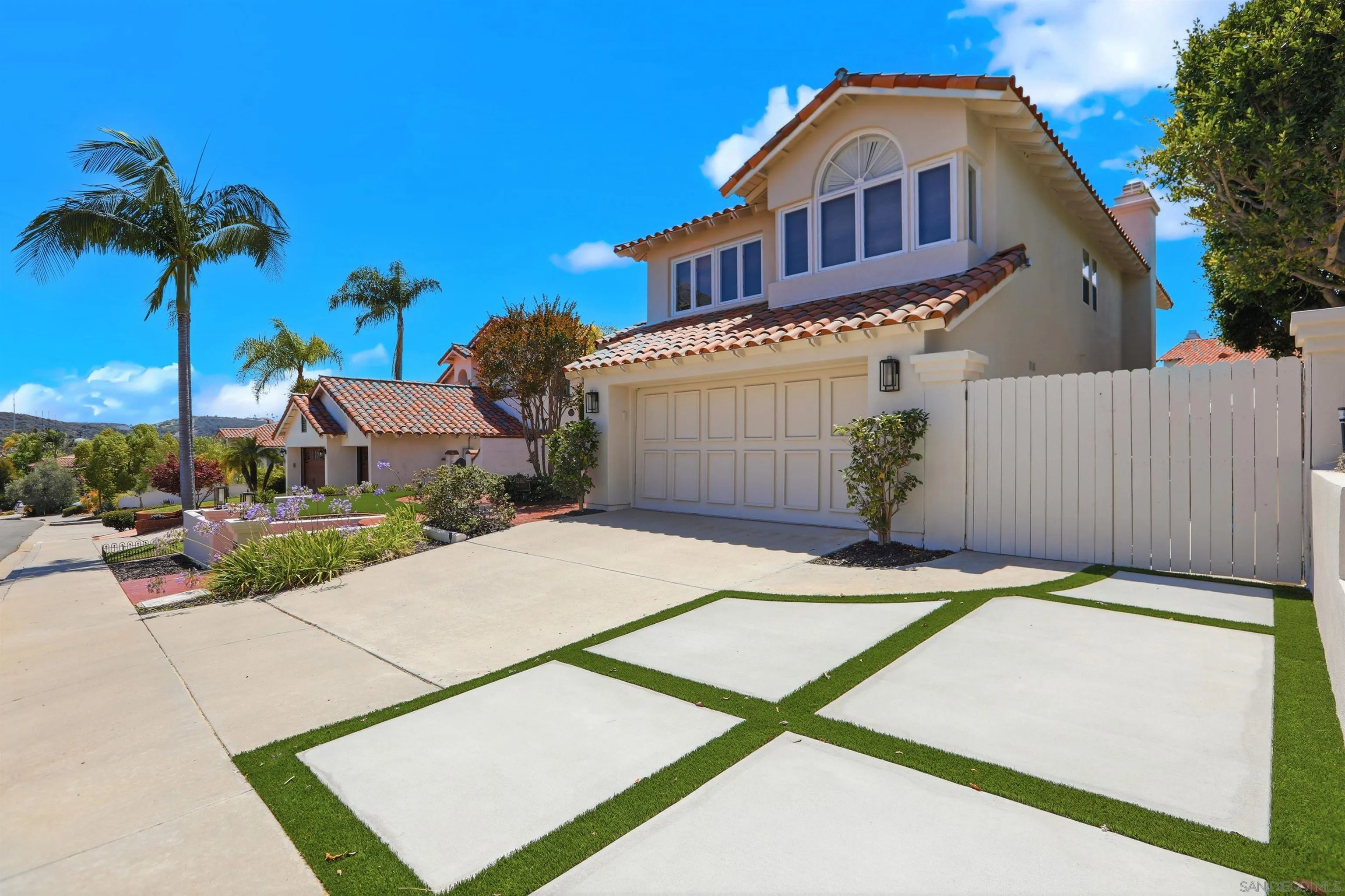 https://cdn.realtyfeed.com/cdn/127/260014583/72f8e12d9680982fc8f3e631af06f4ce.webp