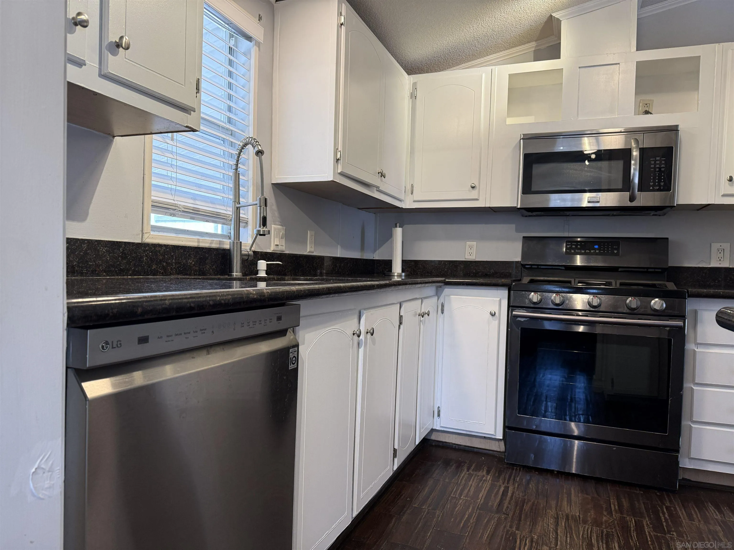 https://cdn.realtyfeed.com/cdn/127/260014585/0f038e1f526d50c66d9cb5023afa8e2b.webp