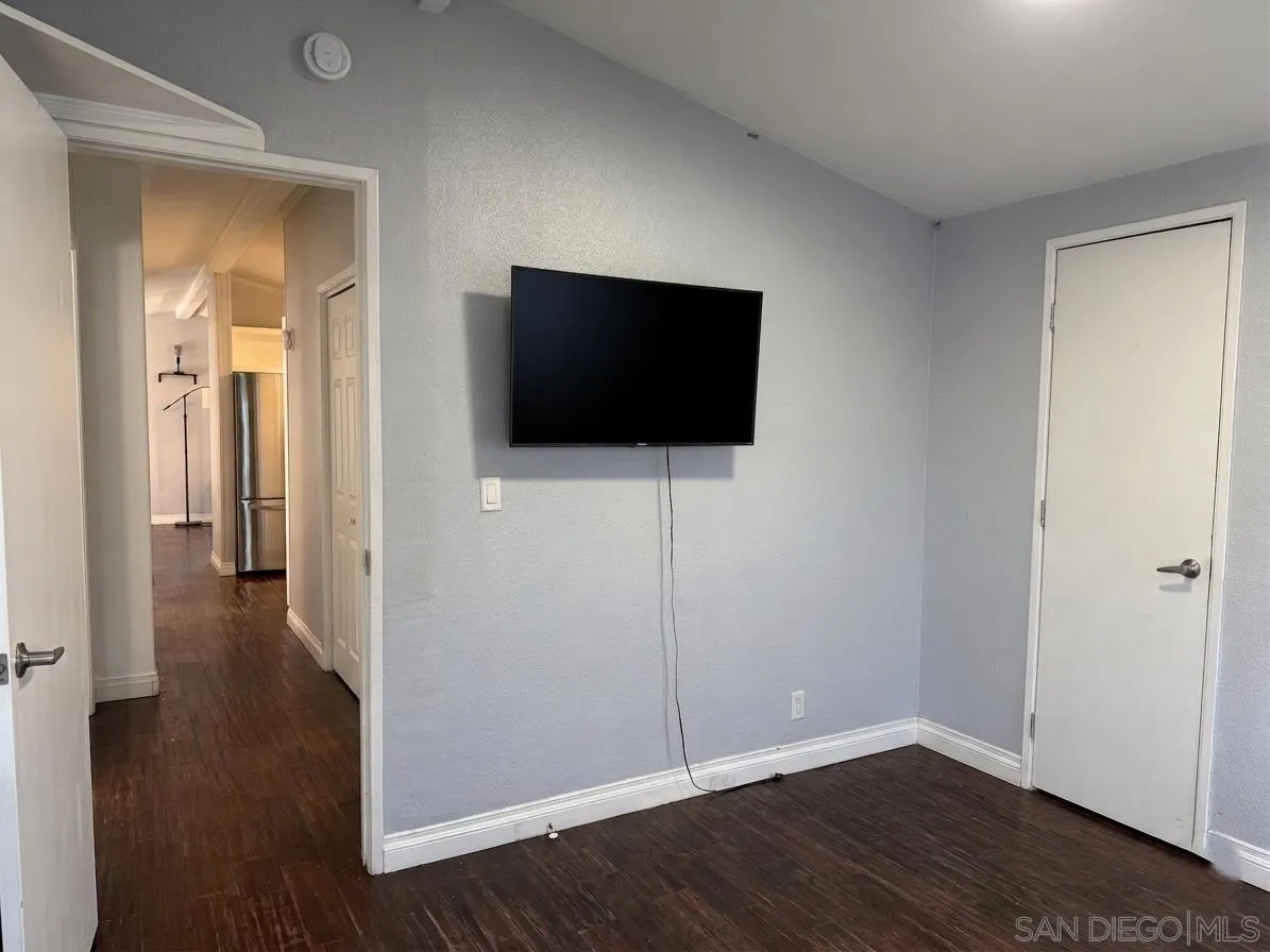 https://cdn.realtyfeed.com/cdn/127/260014585/66dbd0996e965da4ec4c24f4a42fd4d5.webp