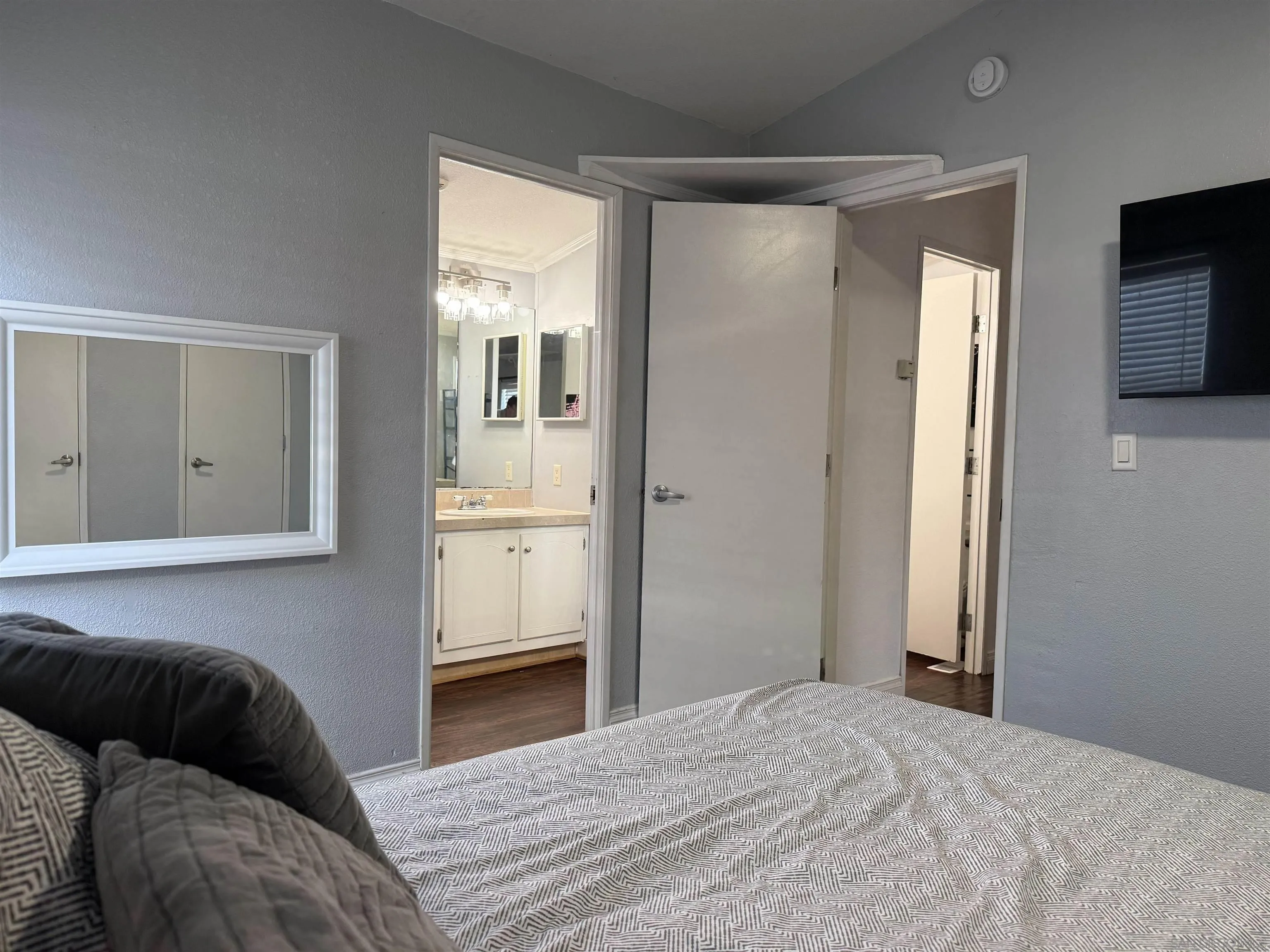 https://cdn.realtyfeed.com/cdn/127/260014585/a8065e12ab86d0a81b6bec53fb3fa098.webp