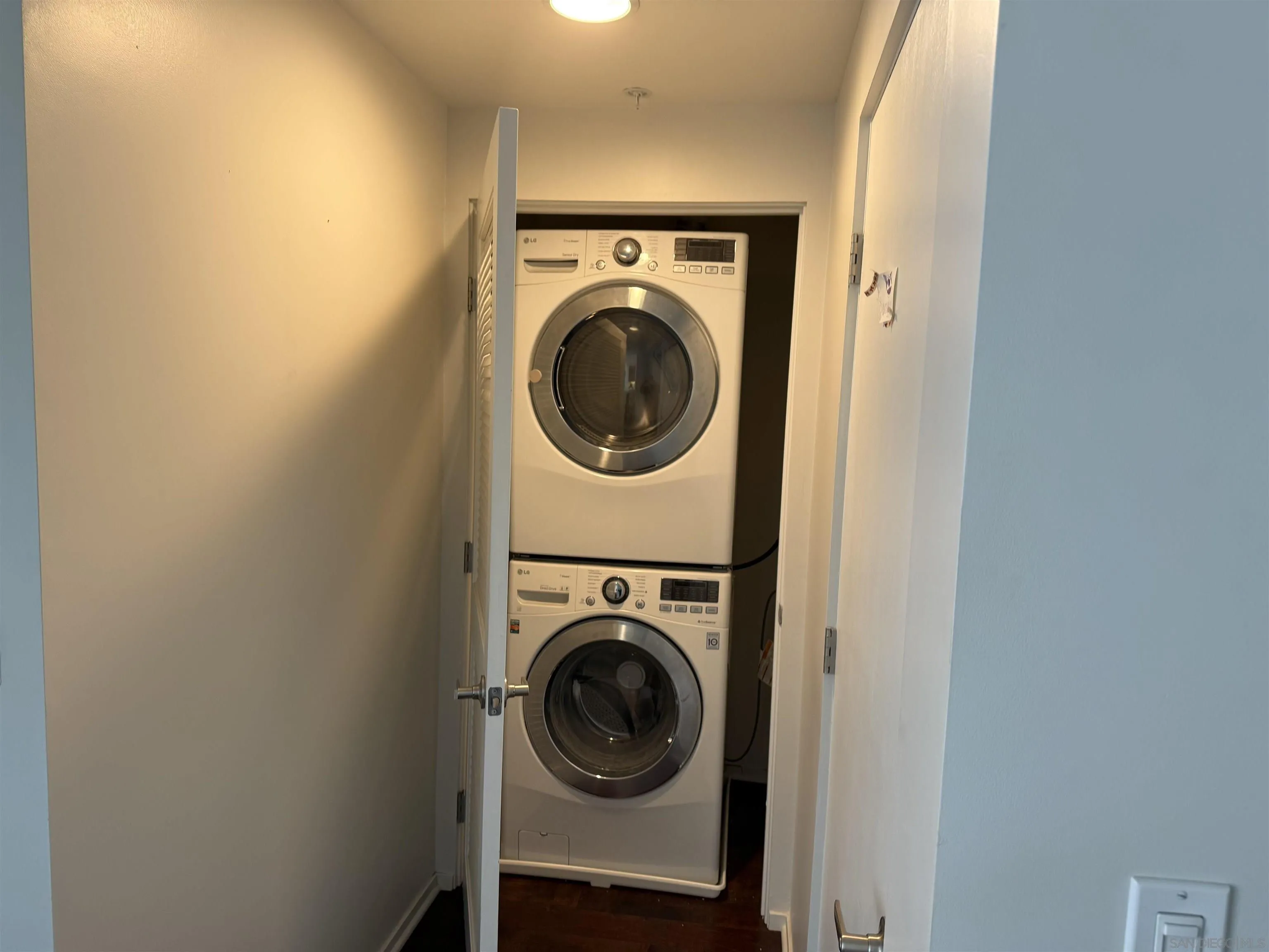 Photo #14: 260014593 Listing: Photo #14