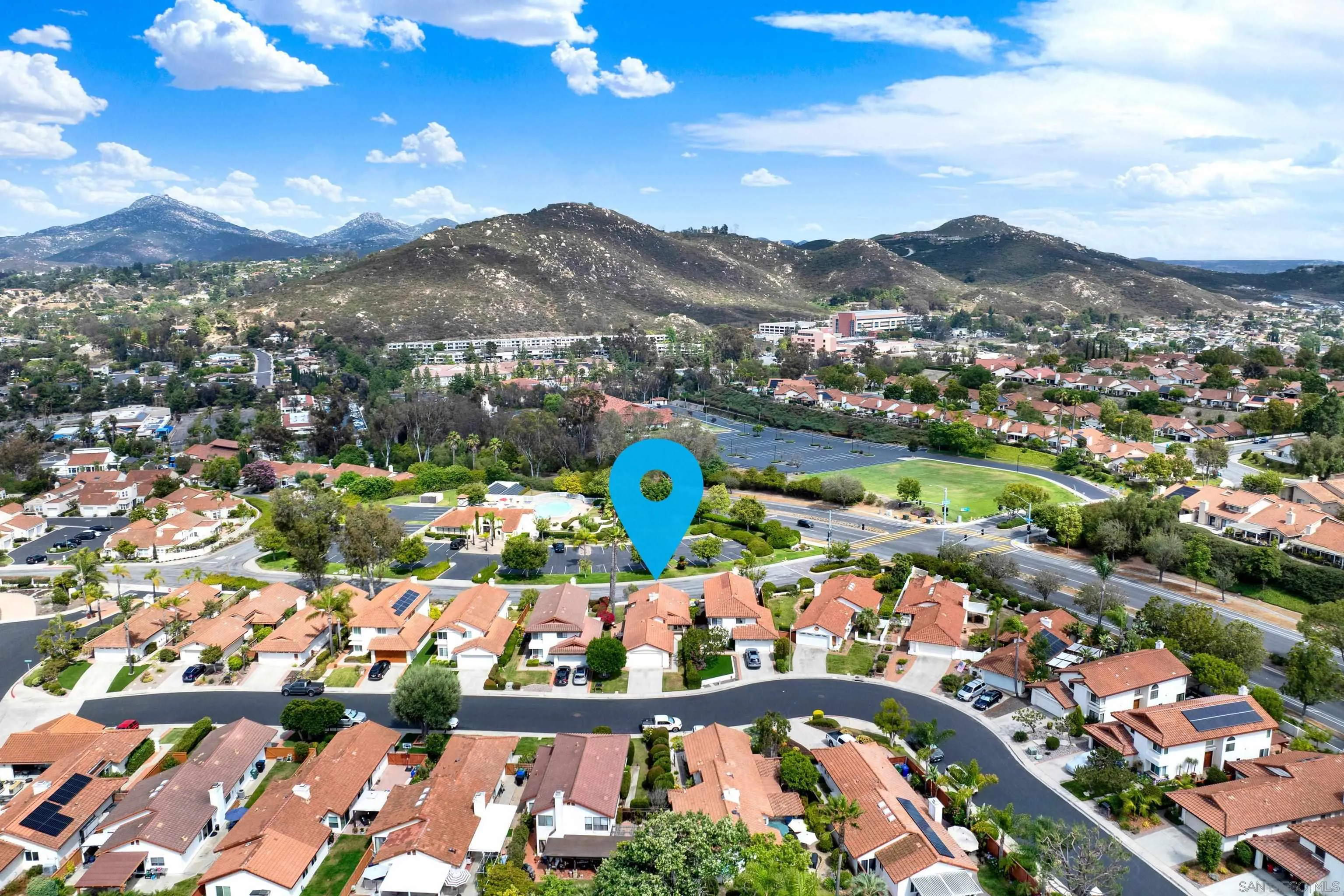 https://cdn.realtyfeed.com/cdn/127/260014599/05d7c784f4b64d5f7d08675ed3215099.webp