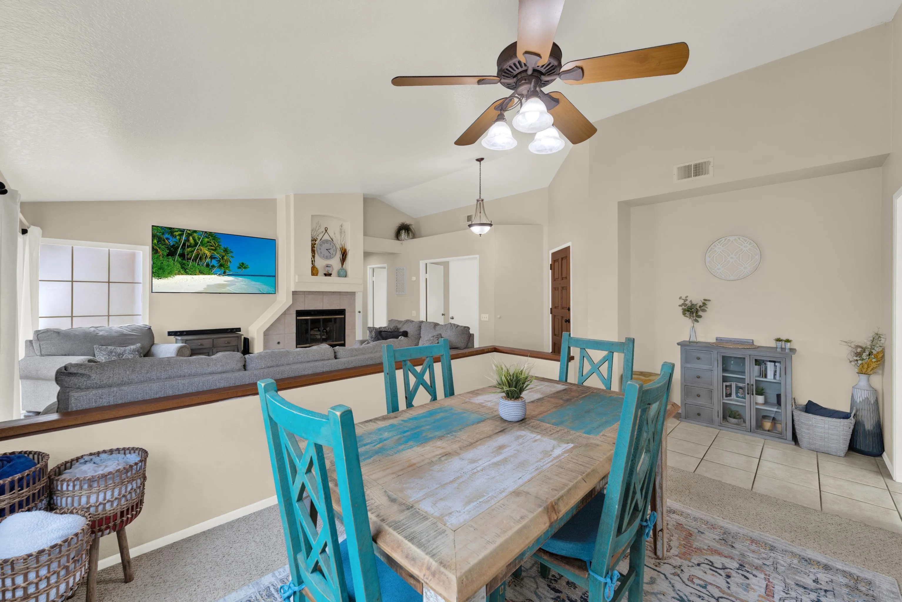 https://cdn.realtyfeed.com/cdn/127/260014599/334c09df82901980ac5dbd3976bb1533.webp