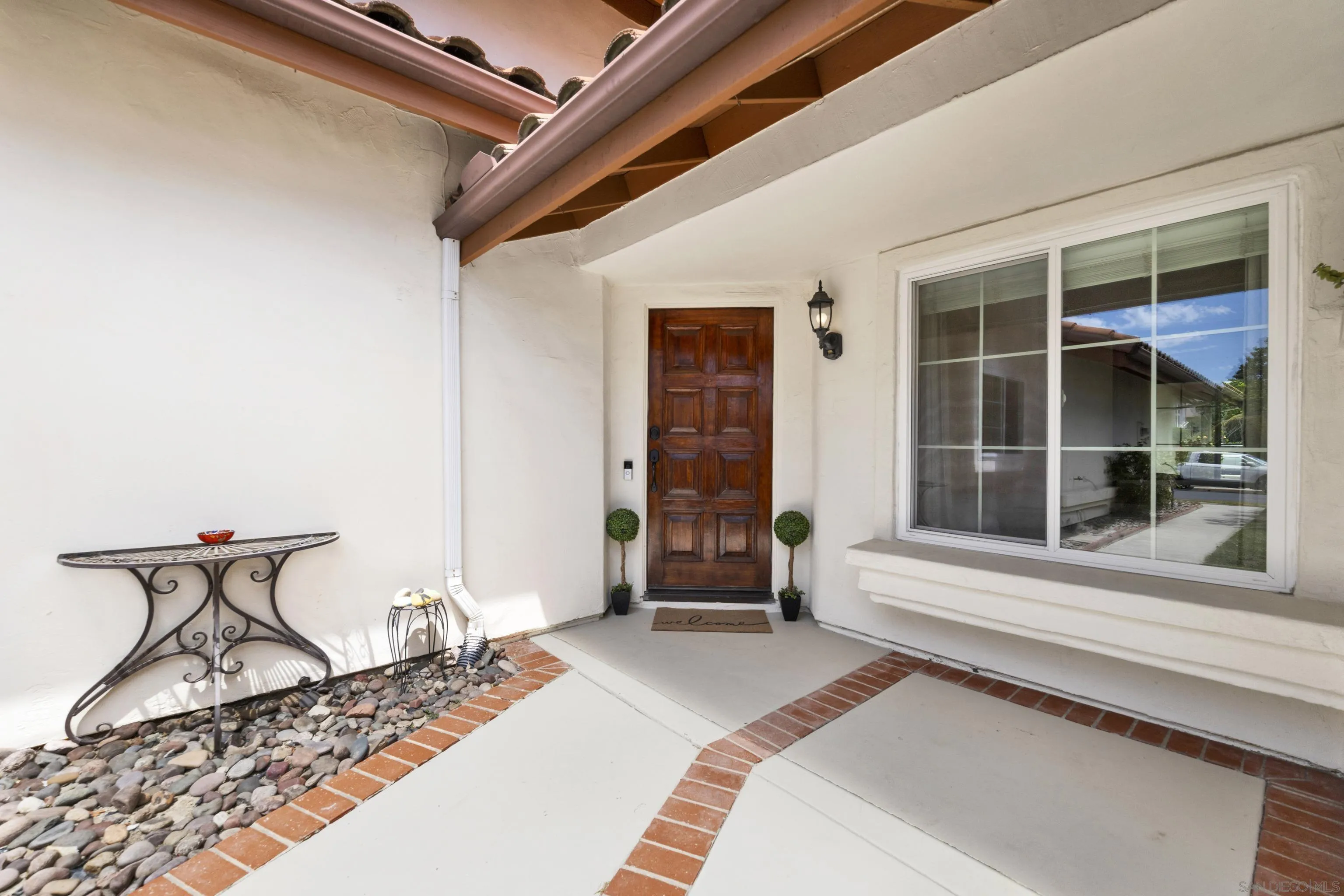 https://cdn.realtyfeed.com/cdn/127/260014599/34d27a95eec25e4dc5d4baed0c531edc.webp