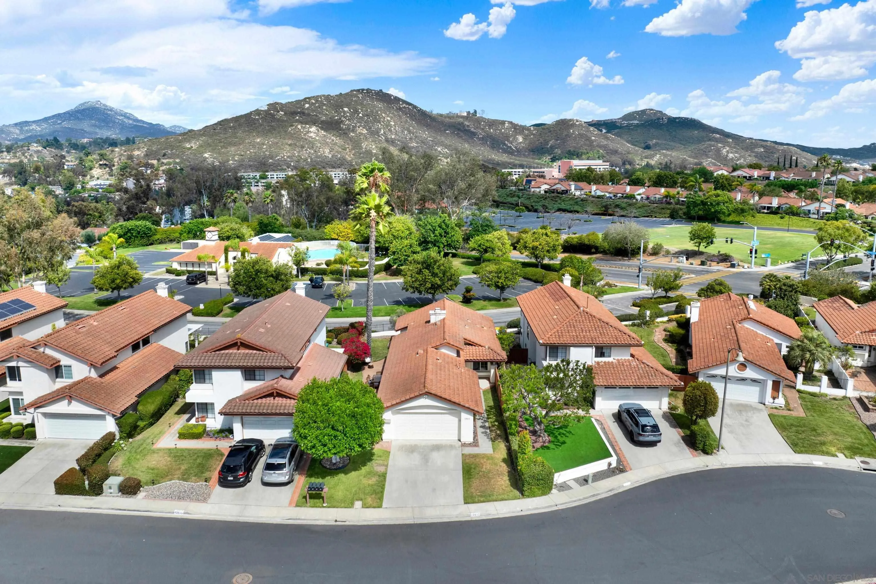 https://cdn.realtyfeed.com/cdn/127/260014599/9cc60dc31698f6c76e50f2d231a9d2aa.webp