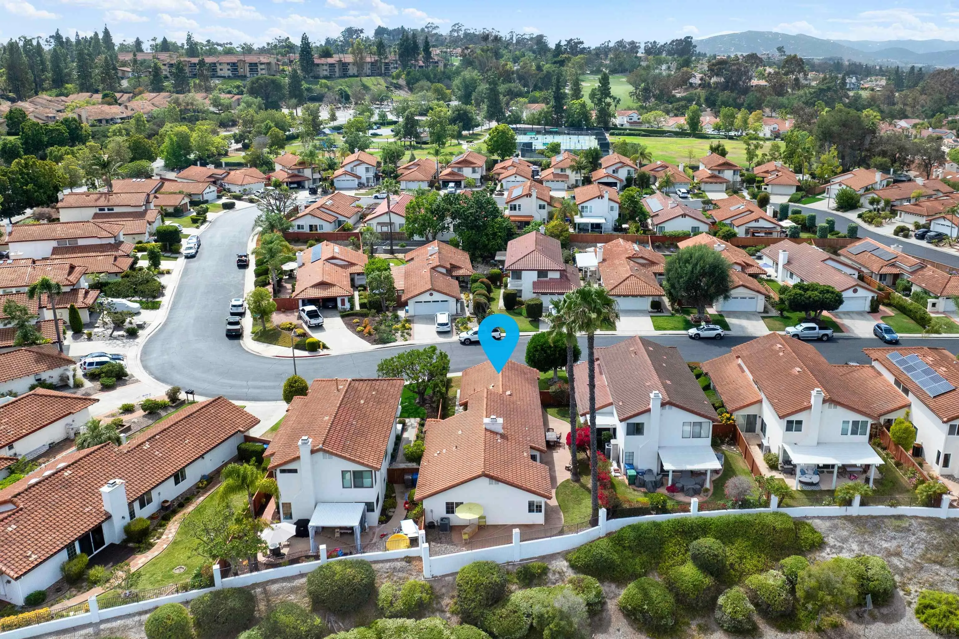 https://cdn.realtyfeed.com/cdn/127/260014599/a5526bf1ede2146f56e51c56598a0f36.webp