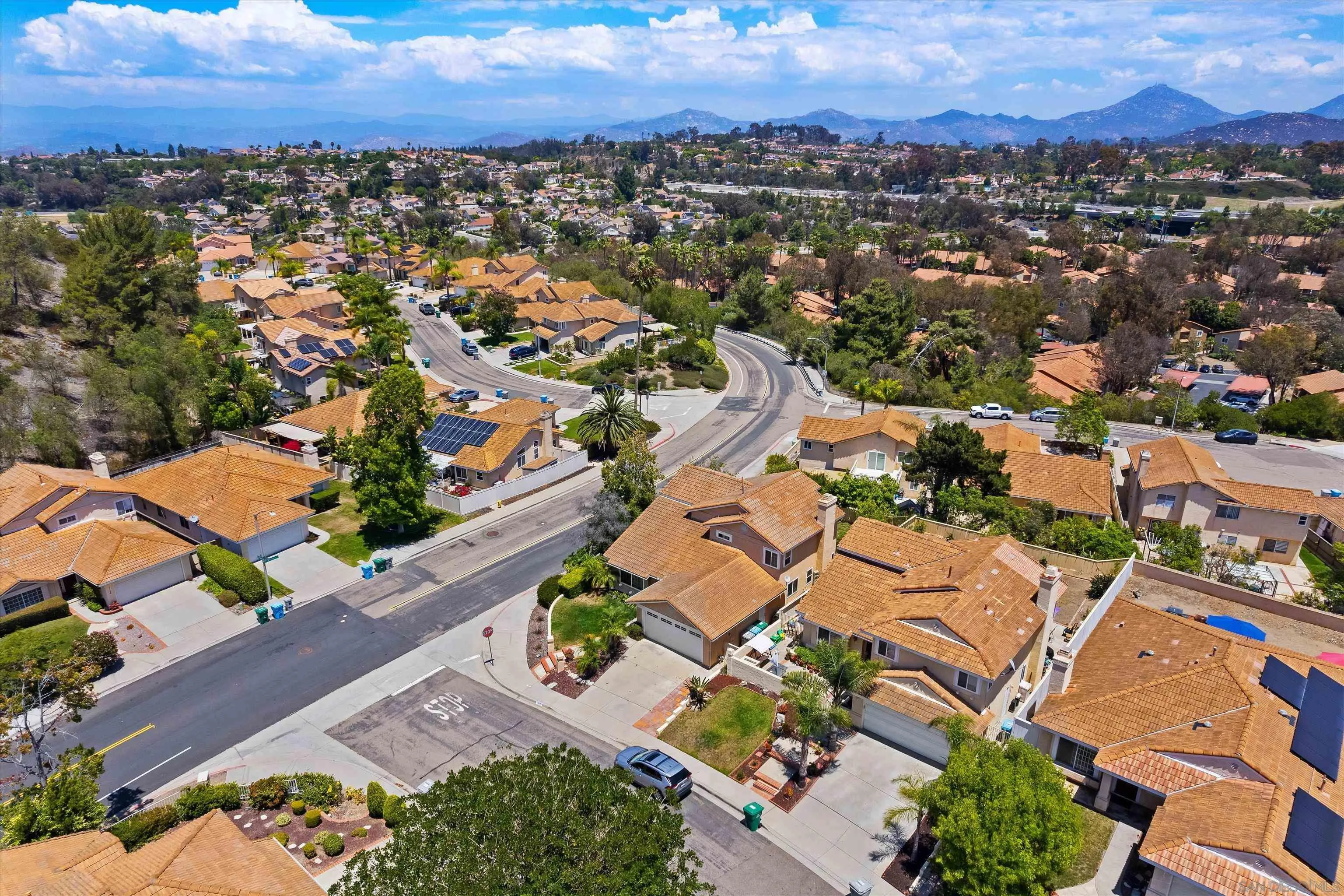 https://cdn.realtyfeed.com/cdn/127/260014601/4f4293dd0af3f58e1973abe9cef7c704.webp