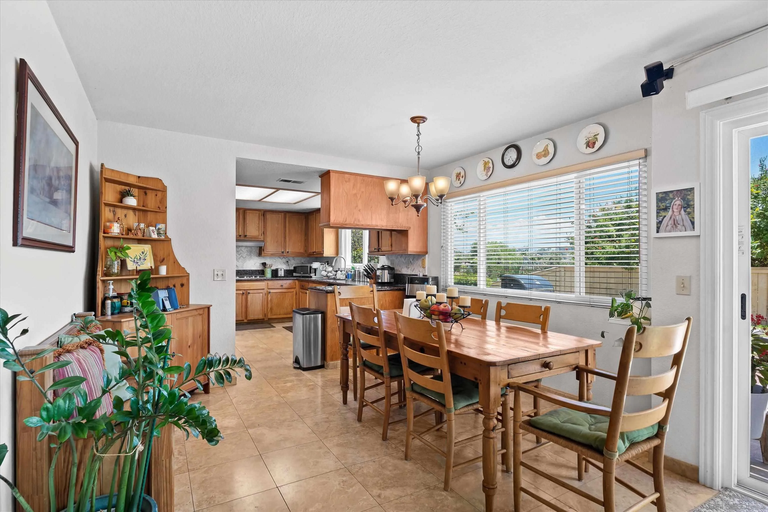 https://cdn.realtyfeed.com/cdn/127/260014601/5a5c1357e9424ee86a946da179979680.webp