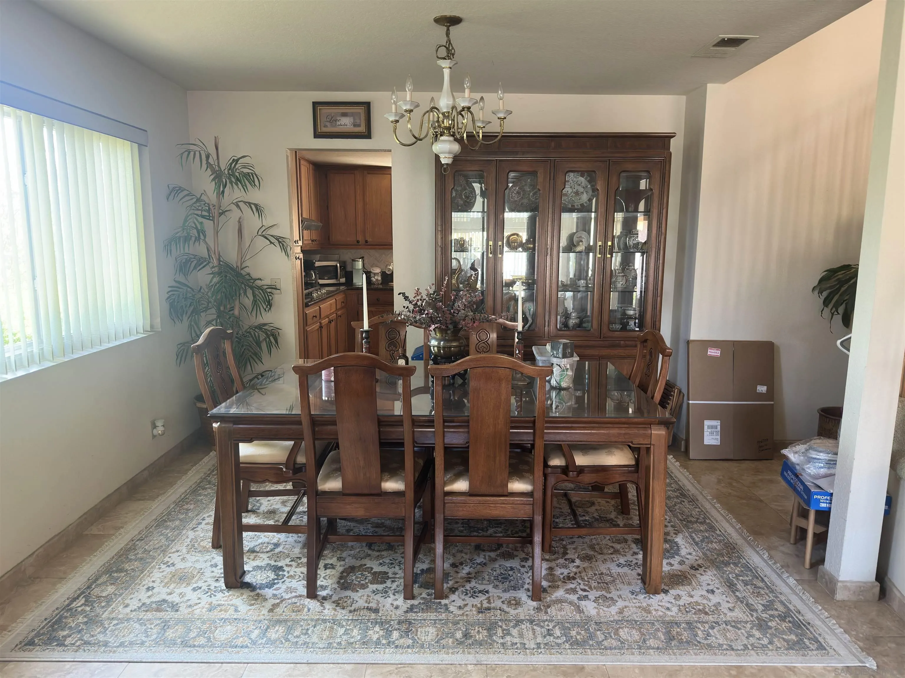 https://cdn.realtyfeed.com/cdn/127/260014601/94c6e23e871397d182c8aa06c3935cc9.webp